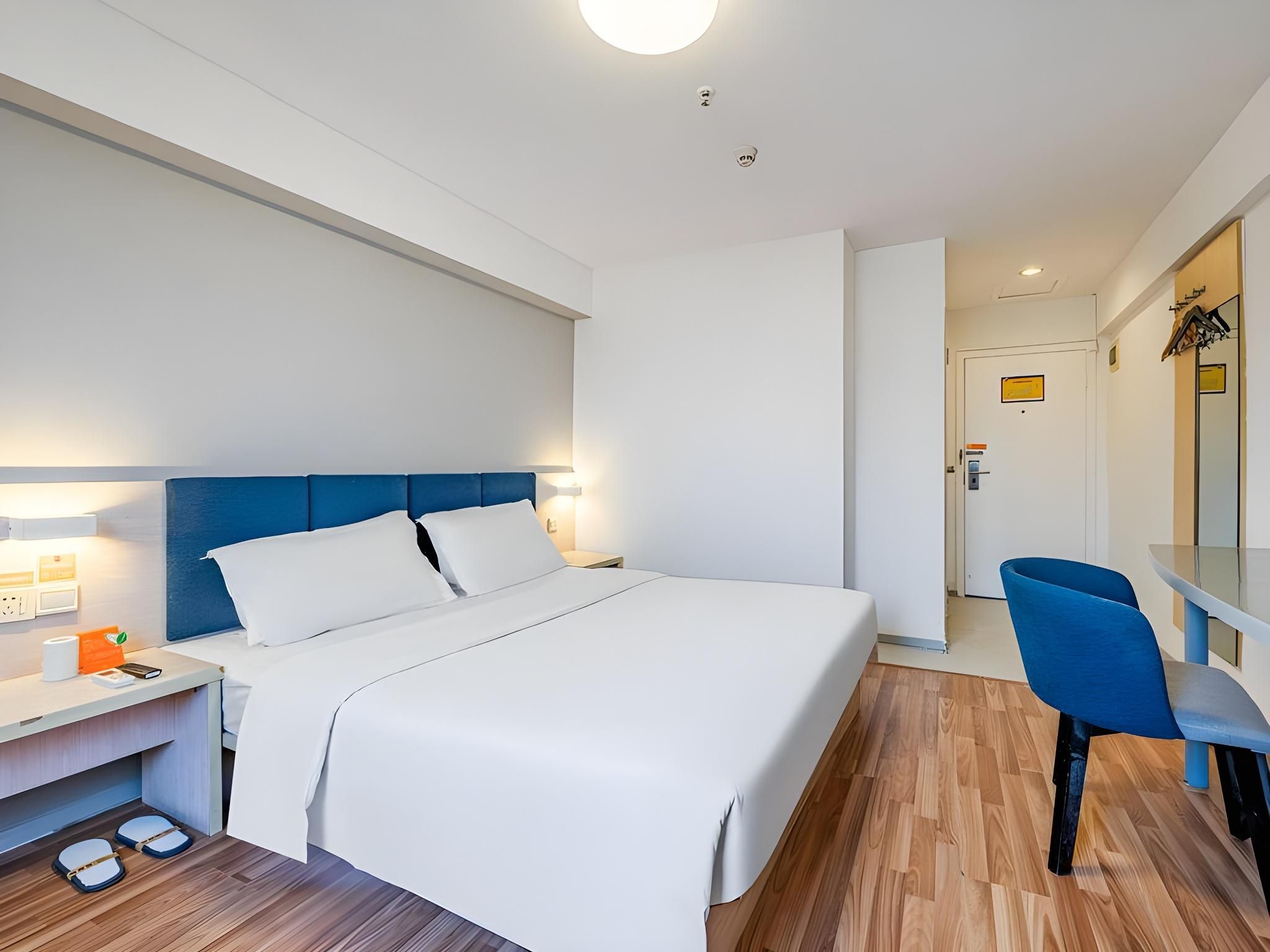 Select Bed Room