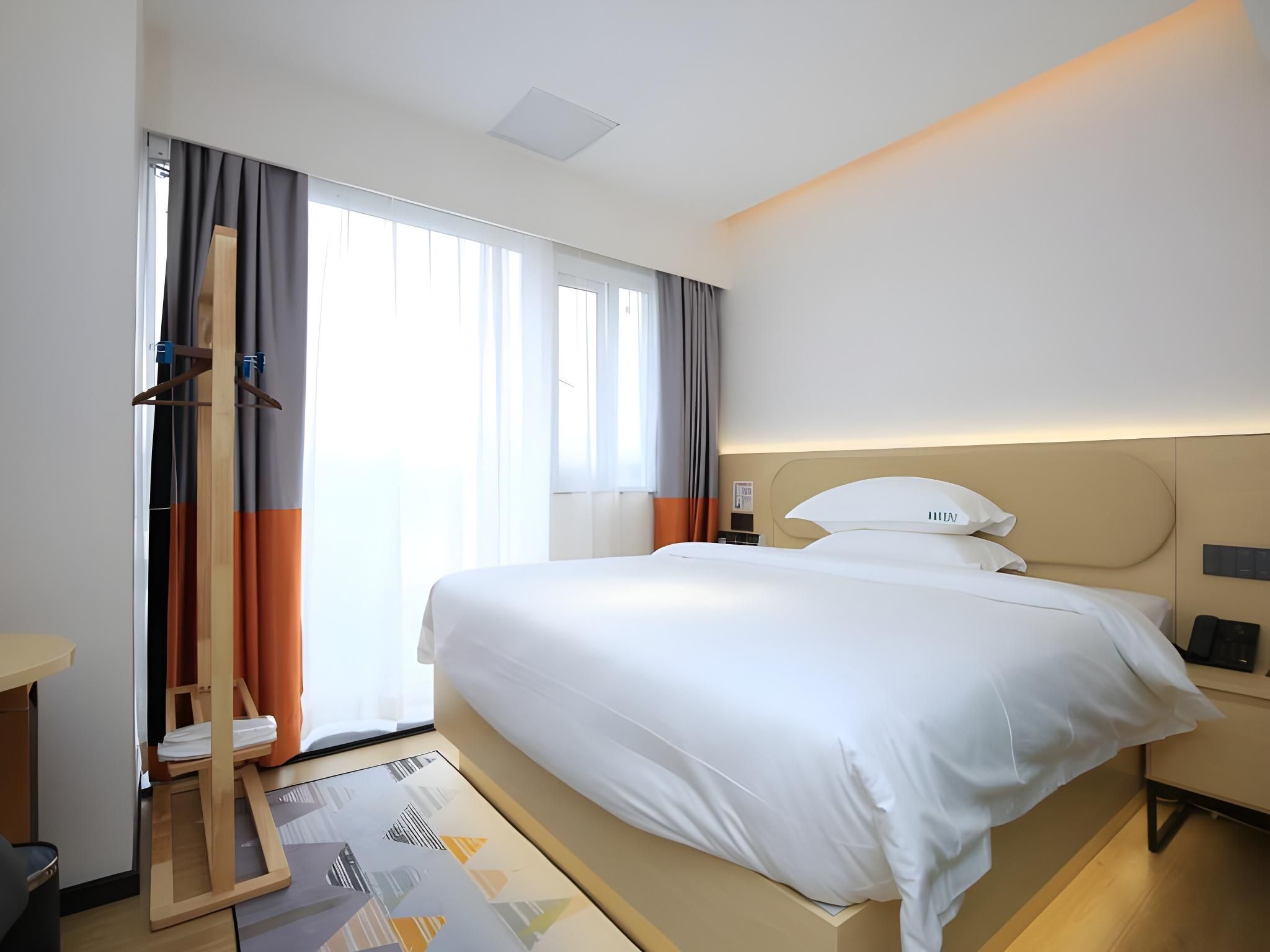 GTI - 1 Bed Room with View, with Full View French Window