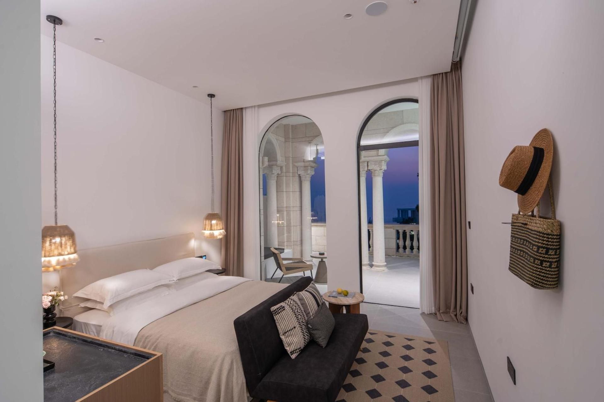 Deluxe Double Room with Balcony and Sea View