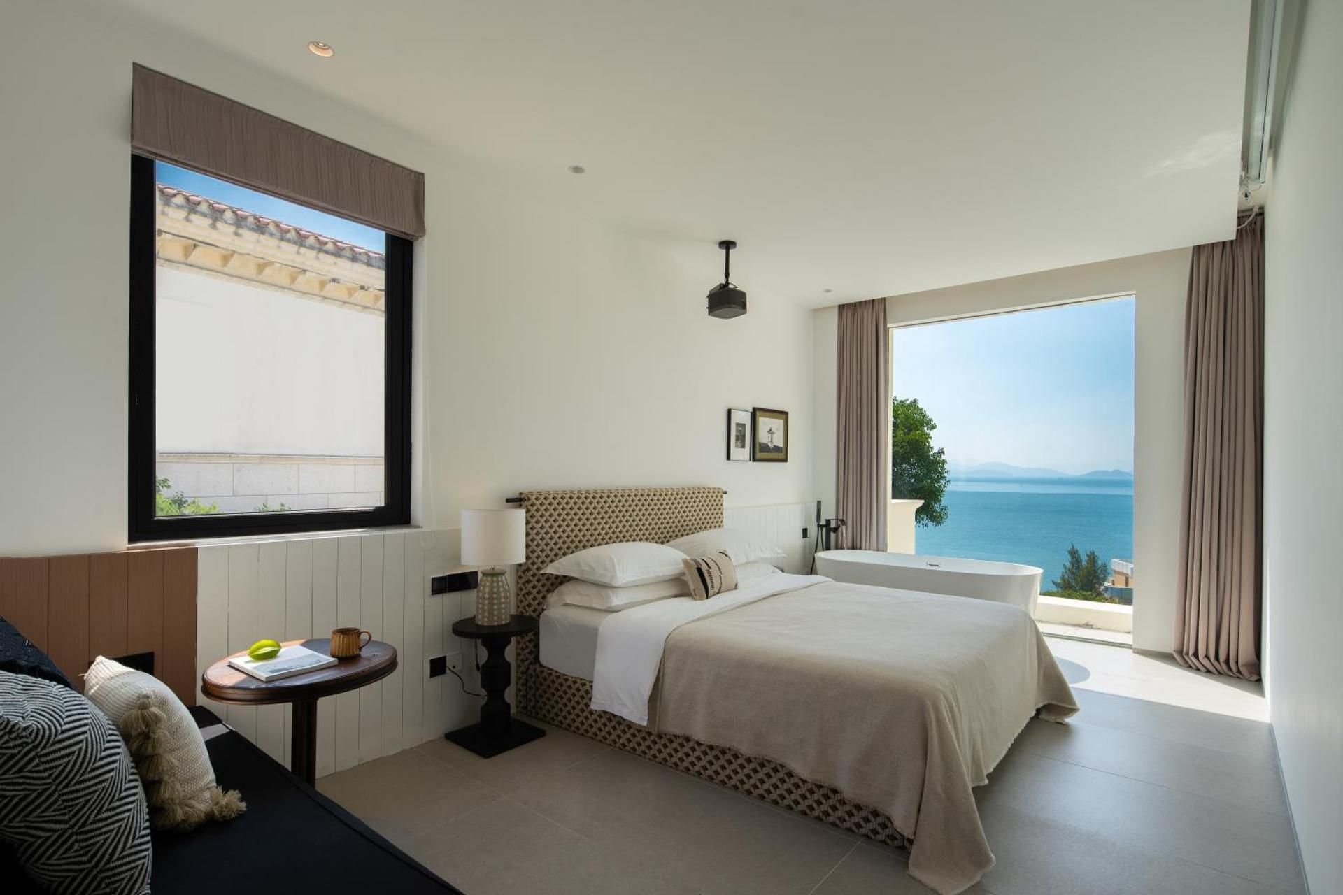 Deluxe Double Room with Bath
