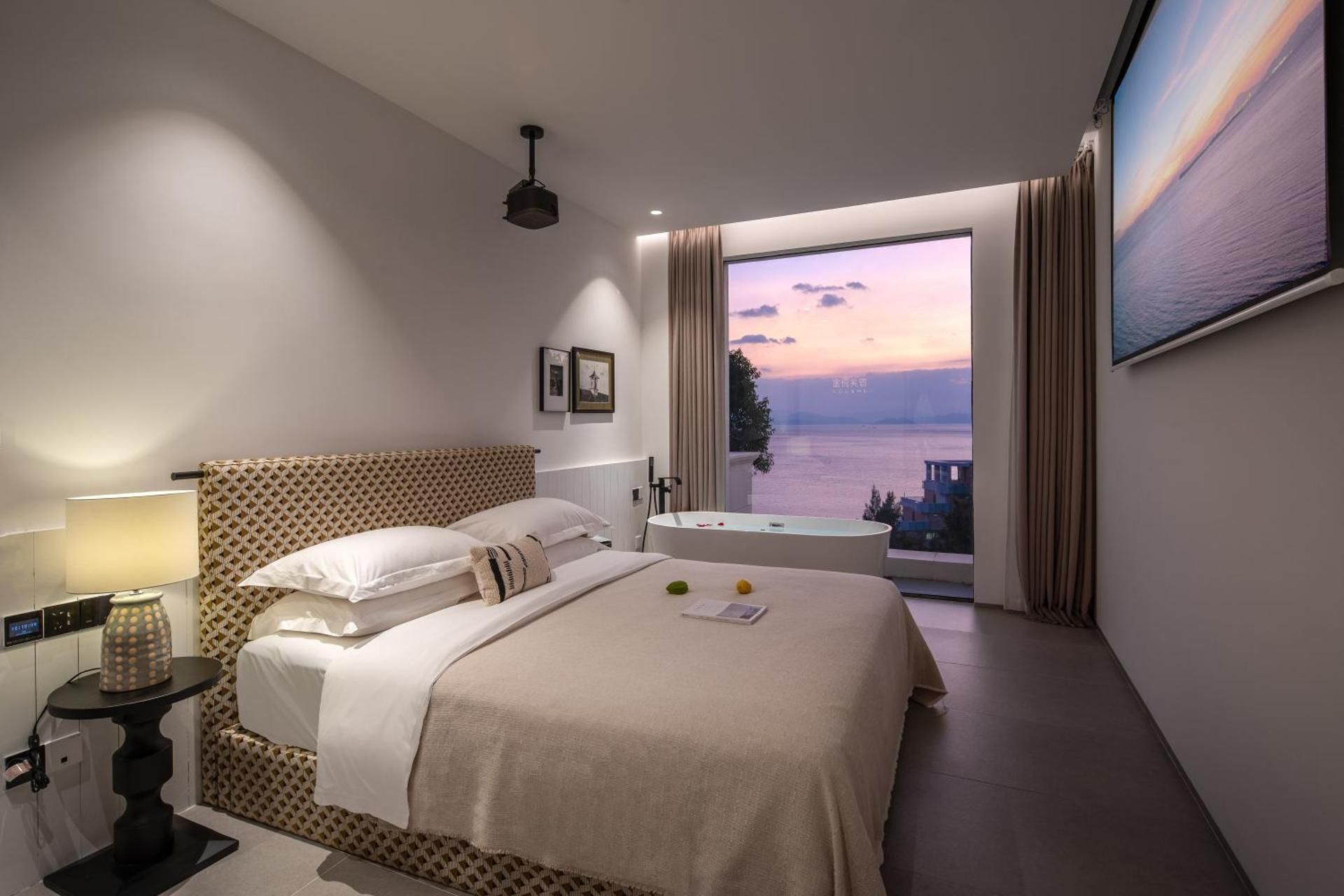 Deluxe Double Room with Bath