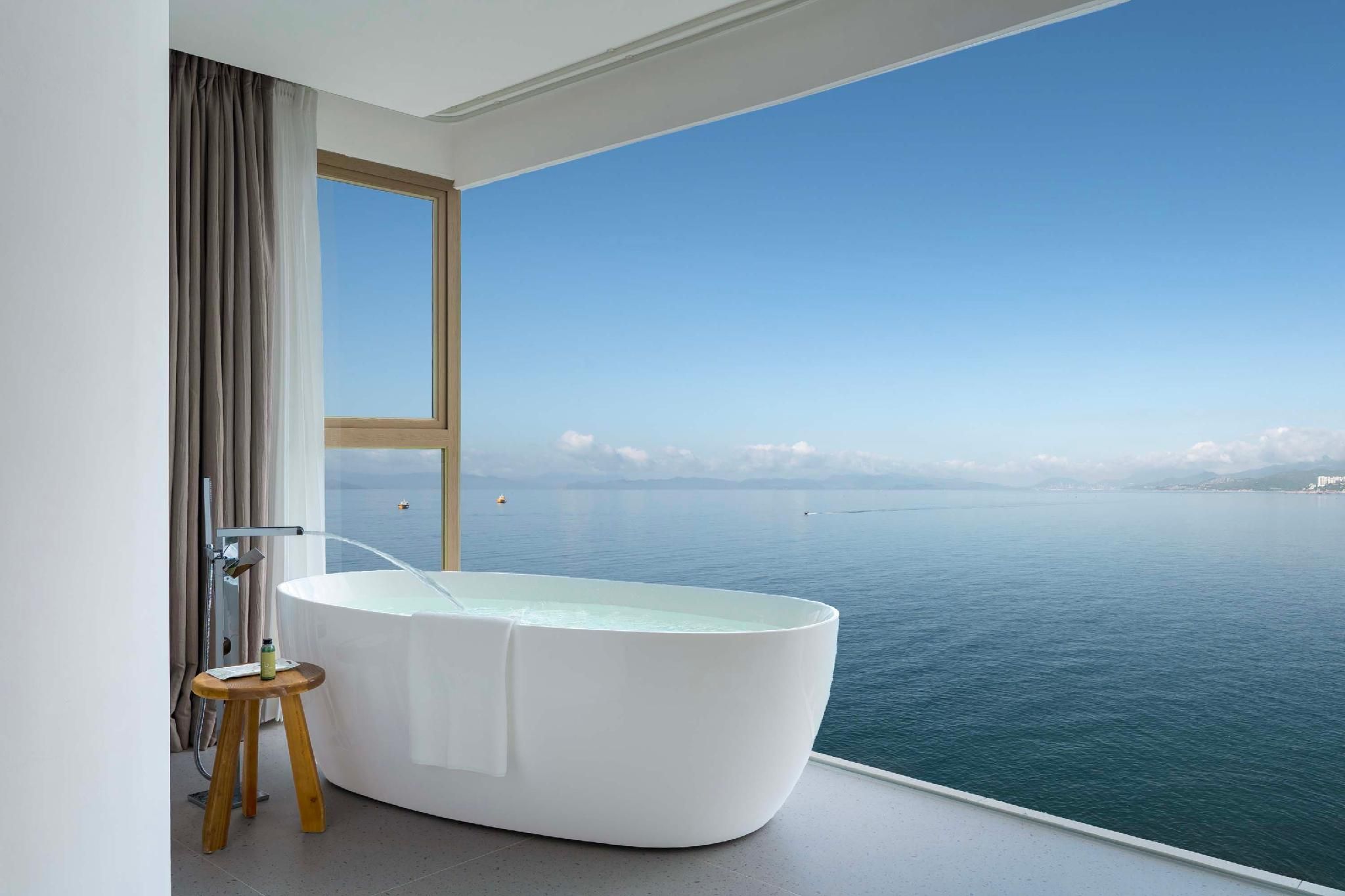 Ocean View Queen Room