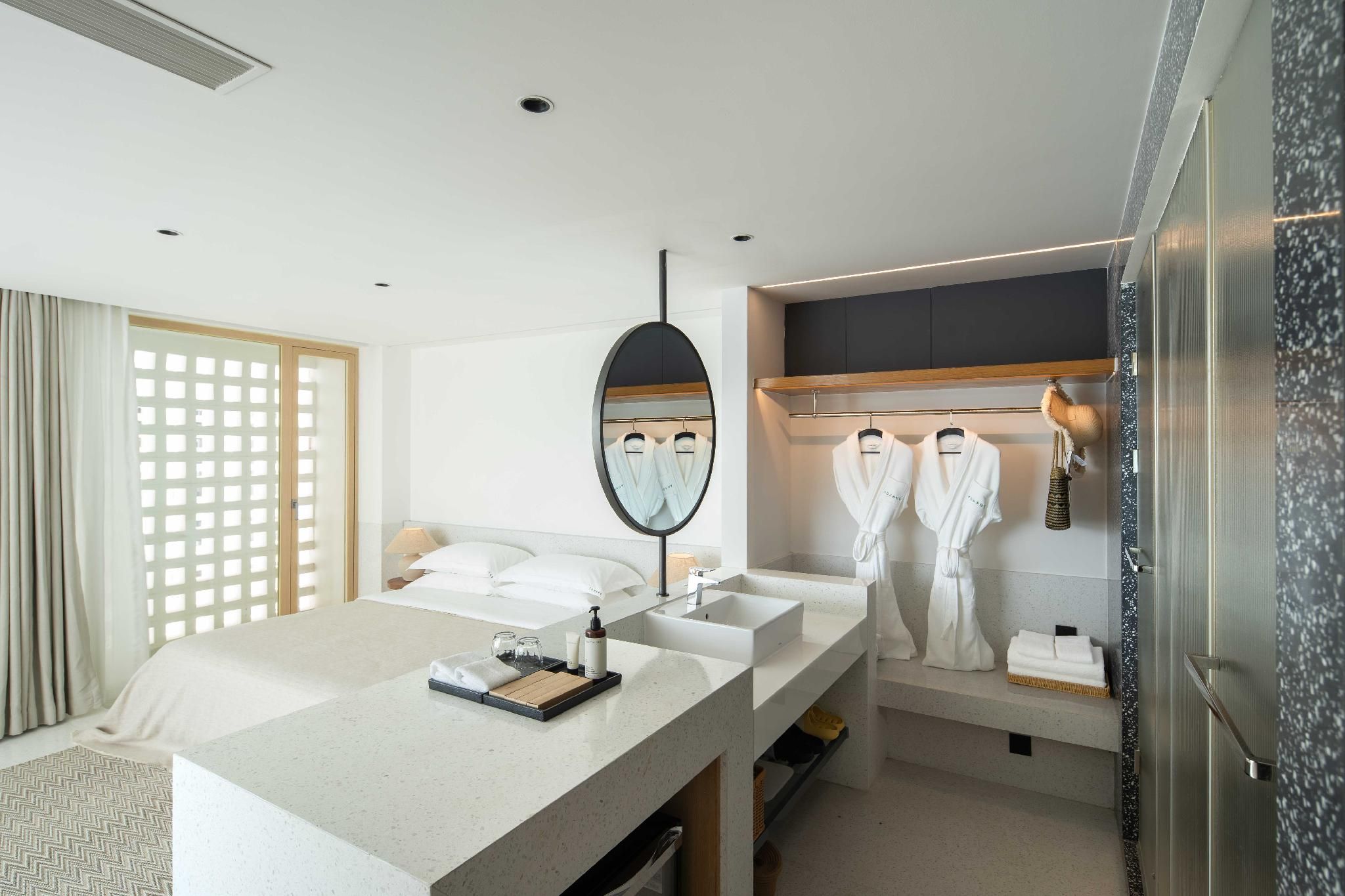 Superior Double Room with Bathtub