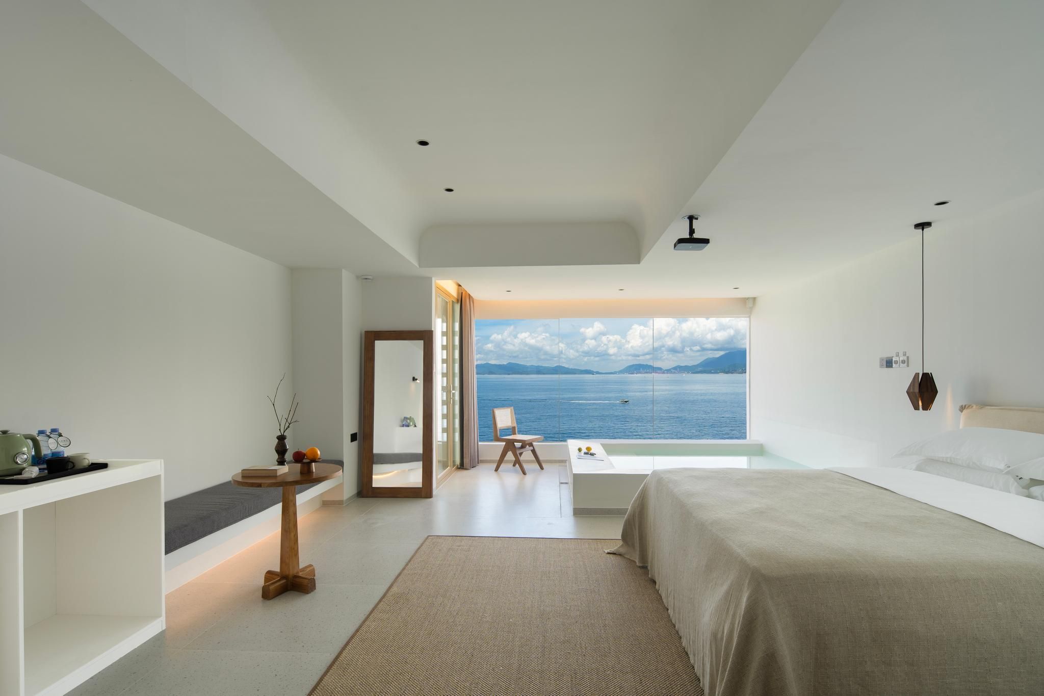 Deluxe Family King Suite