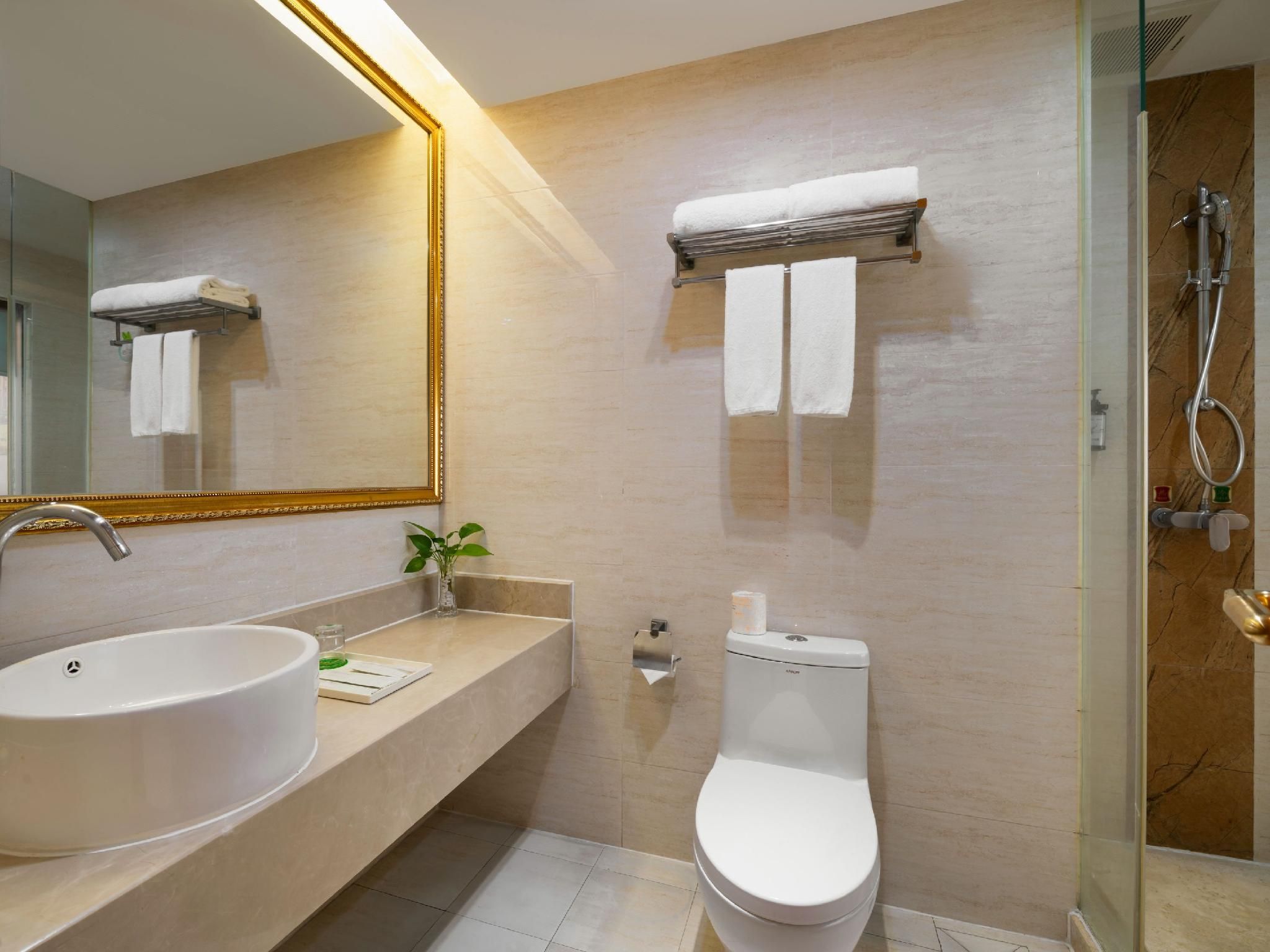 Vienna - Twin Room, Esports