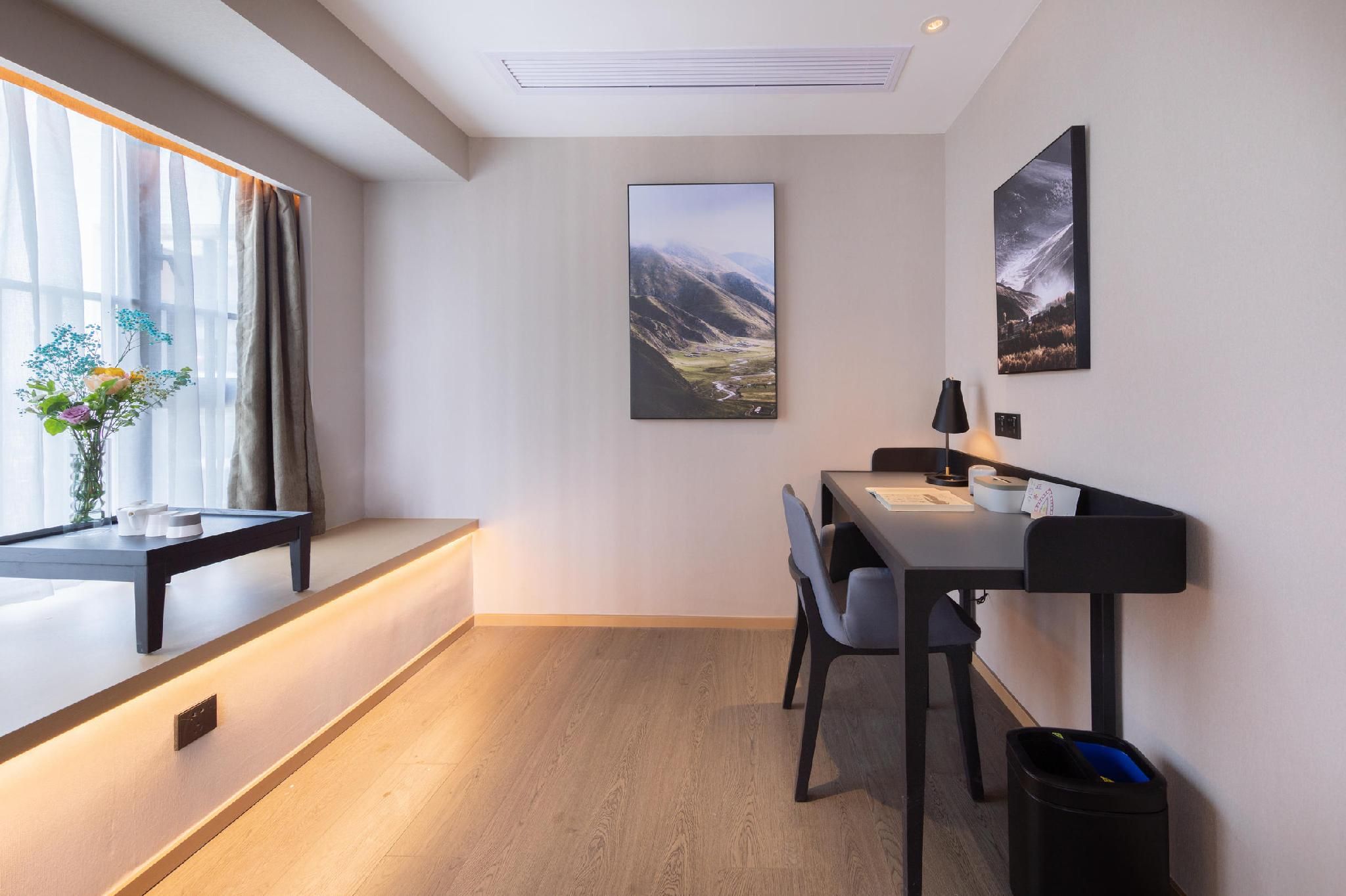 Atour Hotel Shenzhen Guangming Science City Zhenda City Superior 1 Queen 3