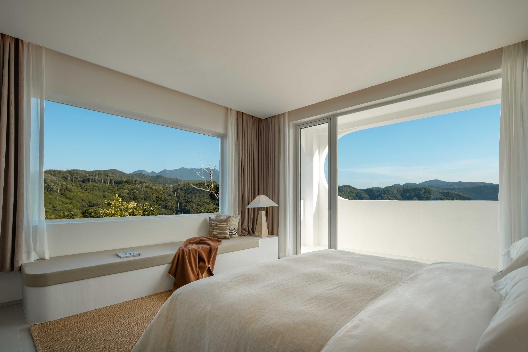 Lateral Sea View Apartment