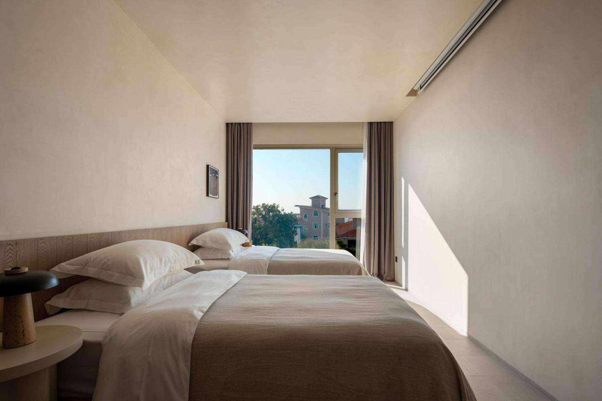 Twin Room with Bathroom
