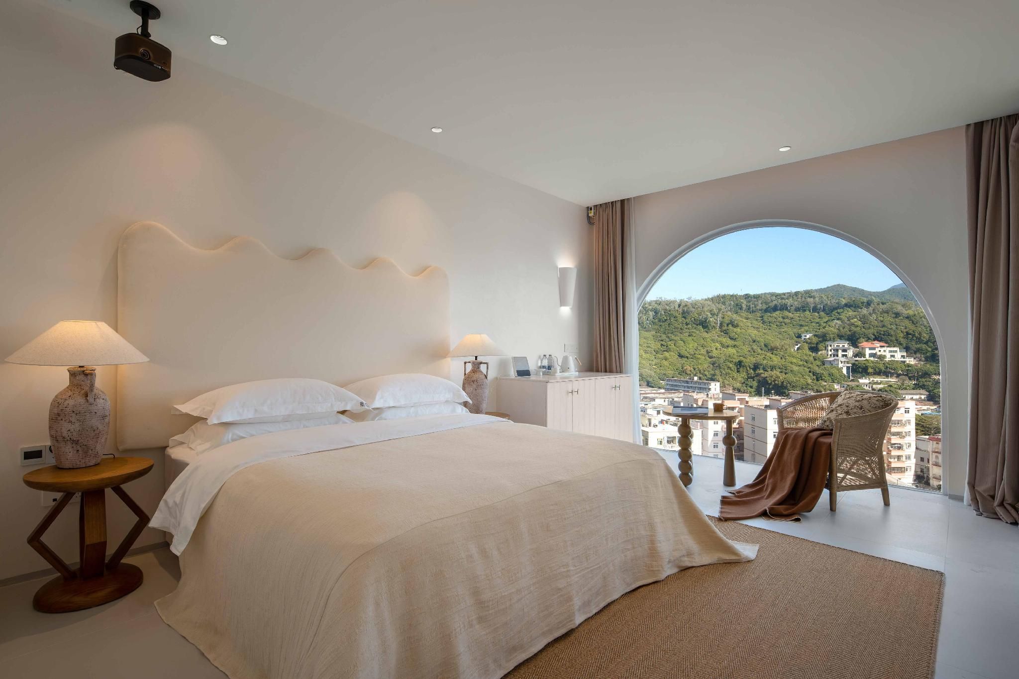 Luxury Side Sea View Room