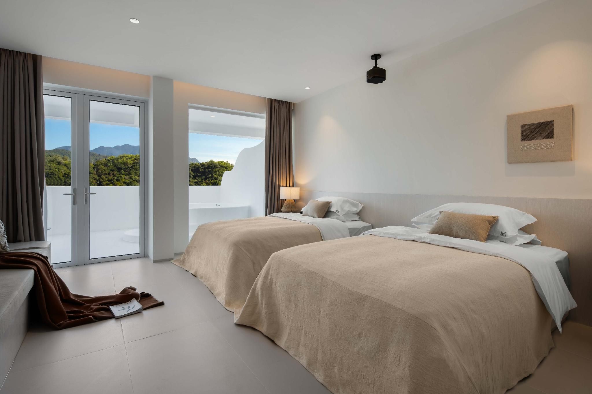 Twin Room with Lateral Sea View