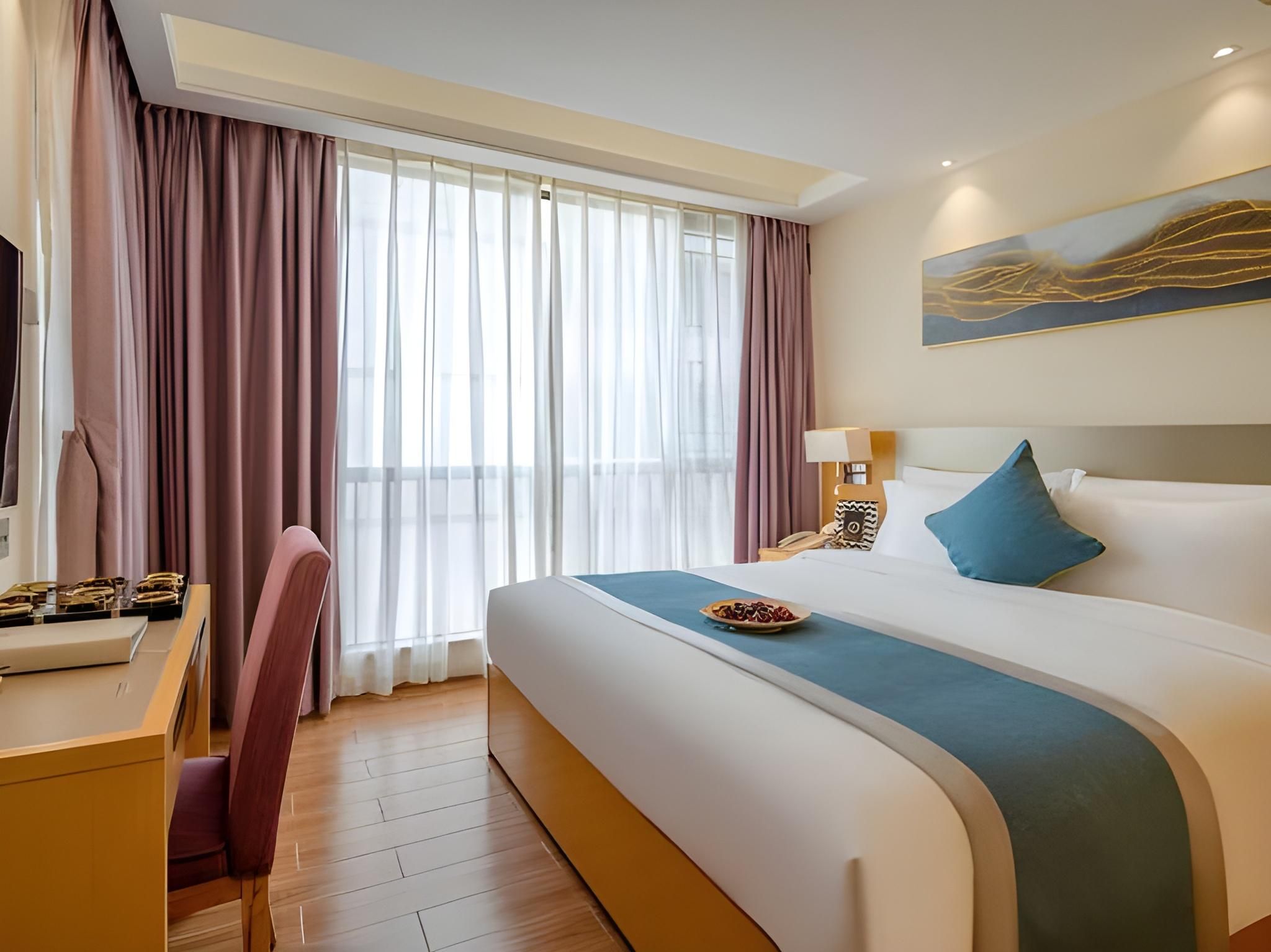 Deluxe Three-Bedroom Suite