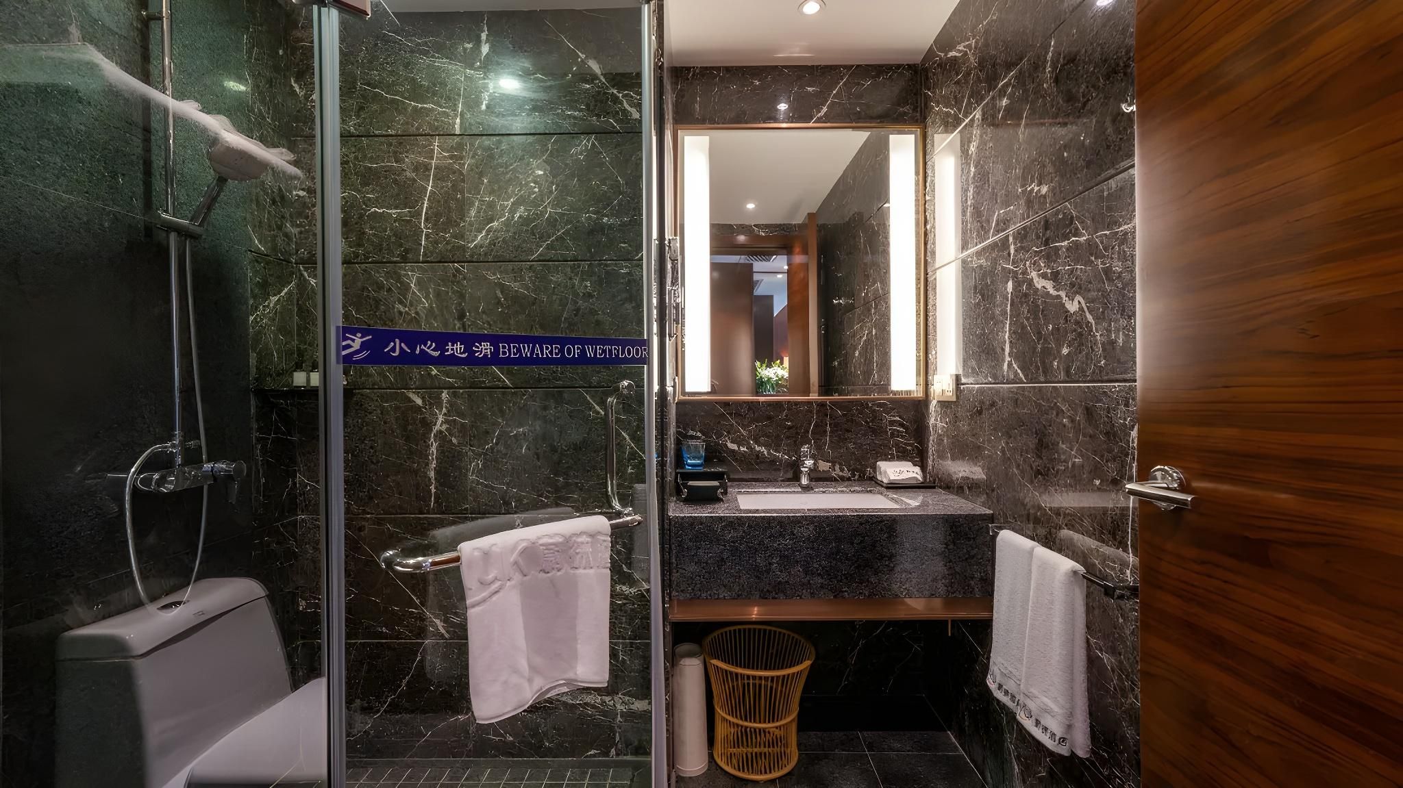 Vyluk Hotel Shenzhen Gongming Haojing Room with Queen Bed 3