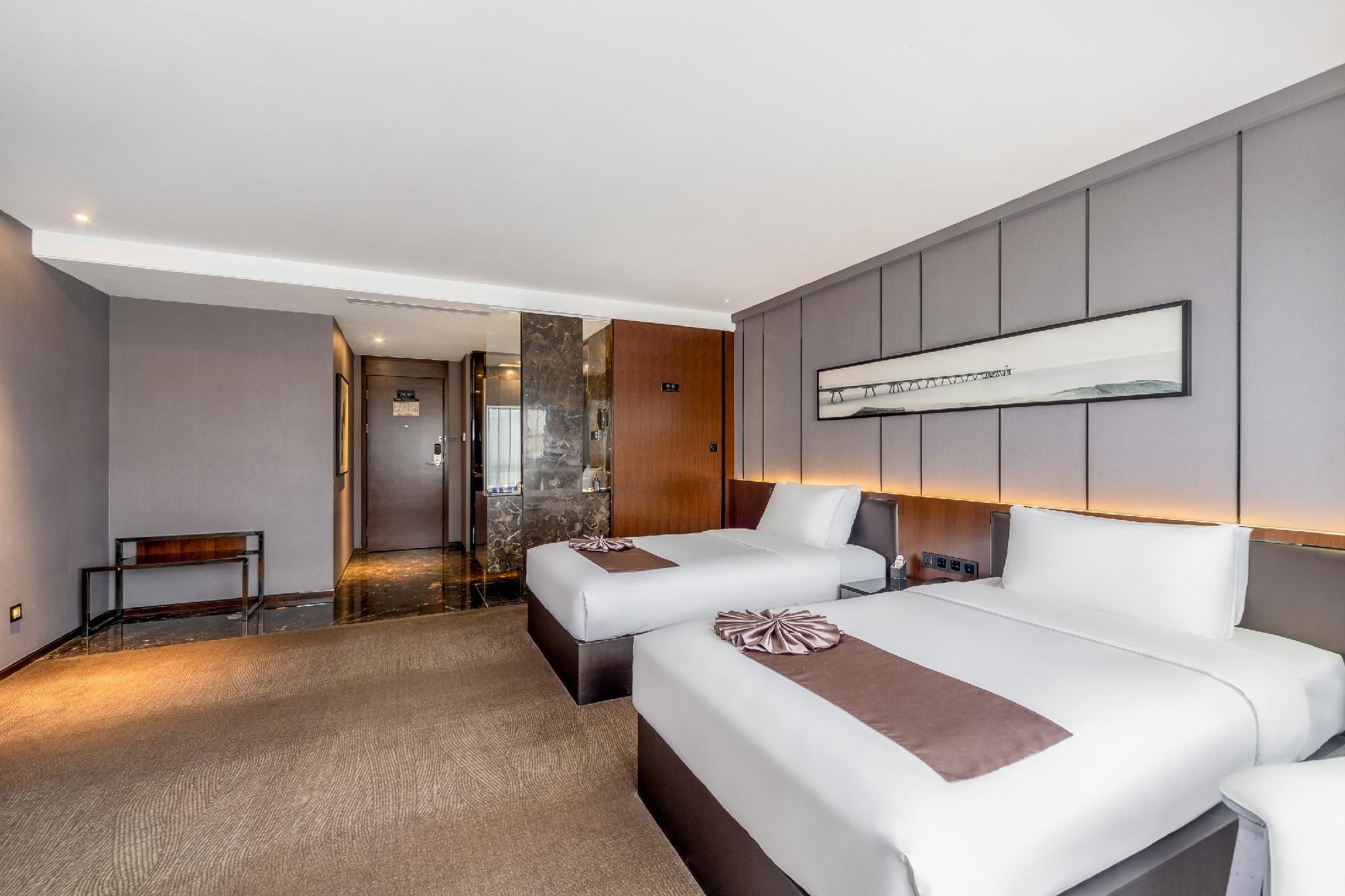 Luxury Deluxe Twin Room