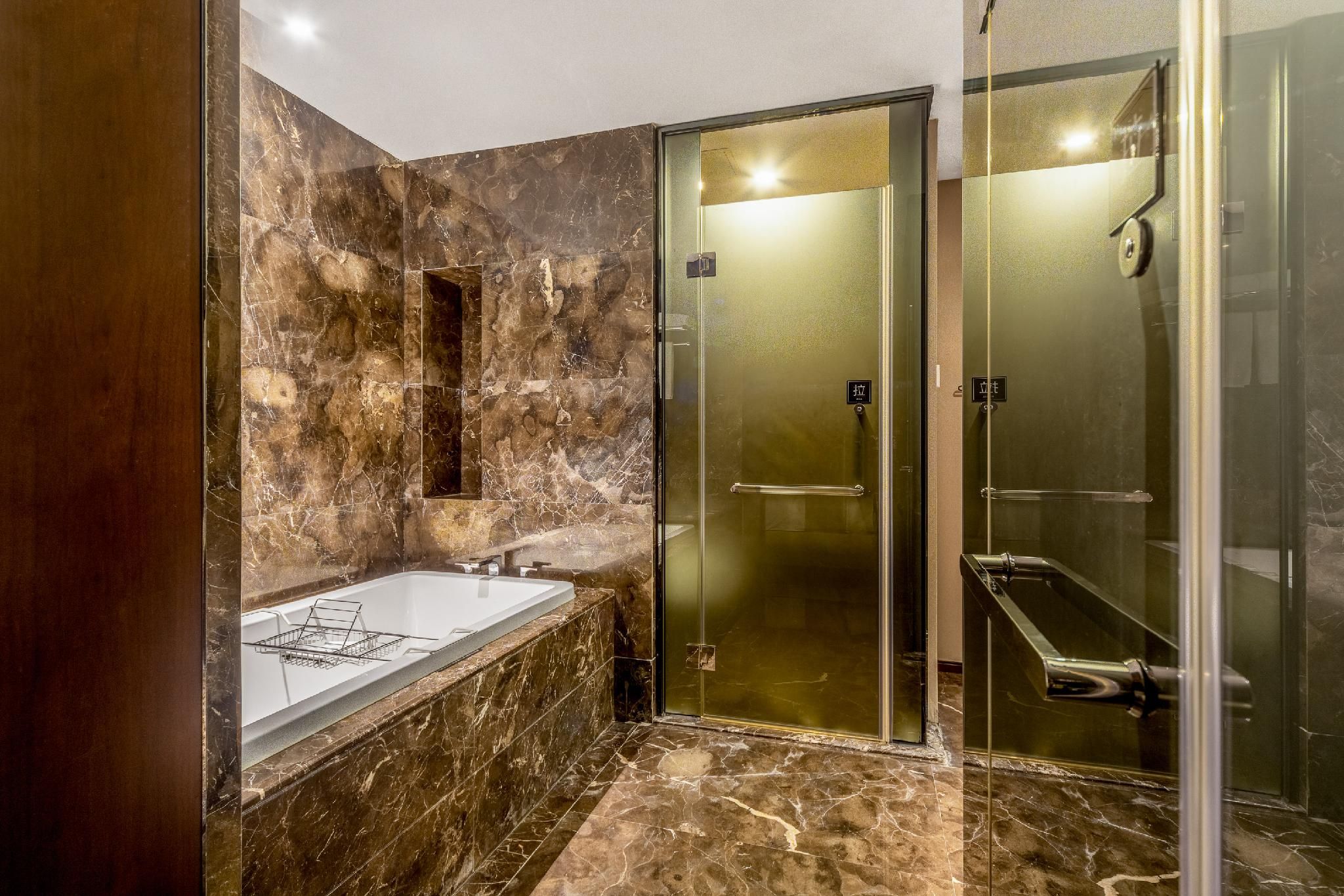 Luxury Deluxe King Room