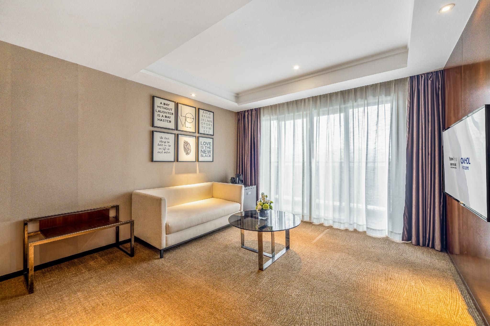 Luxury Family Suite