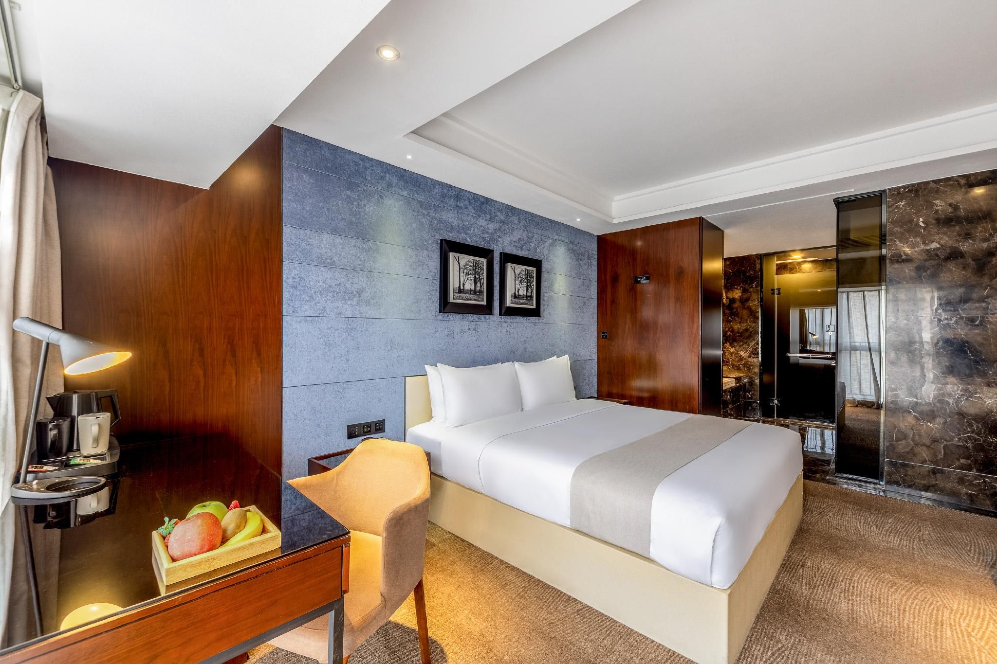 Luxury Deluxe King Room