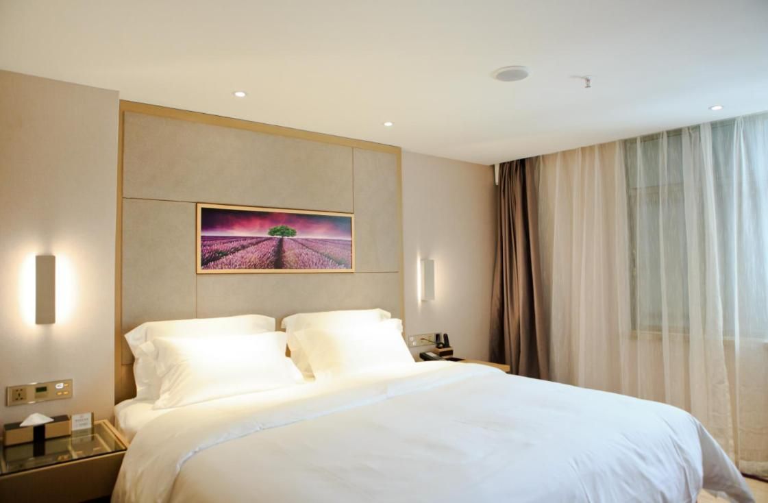 Deluxe King size bed Room