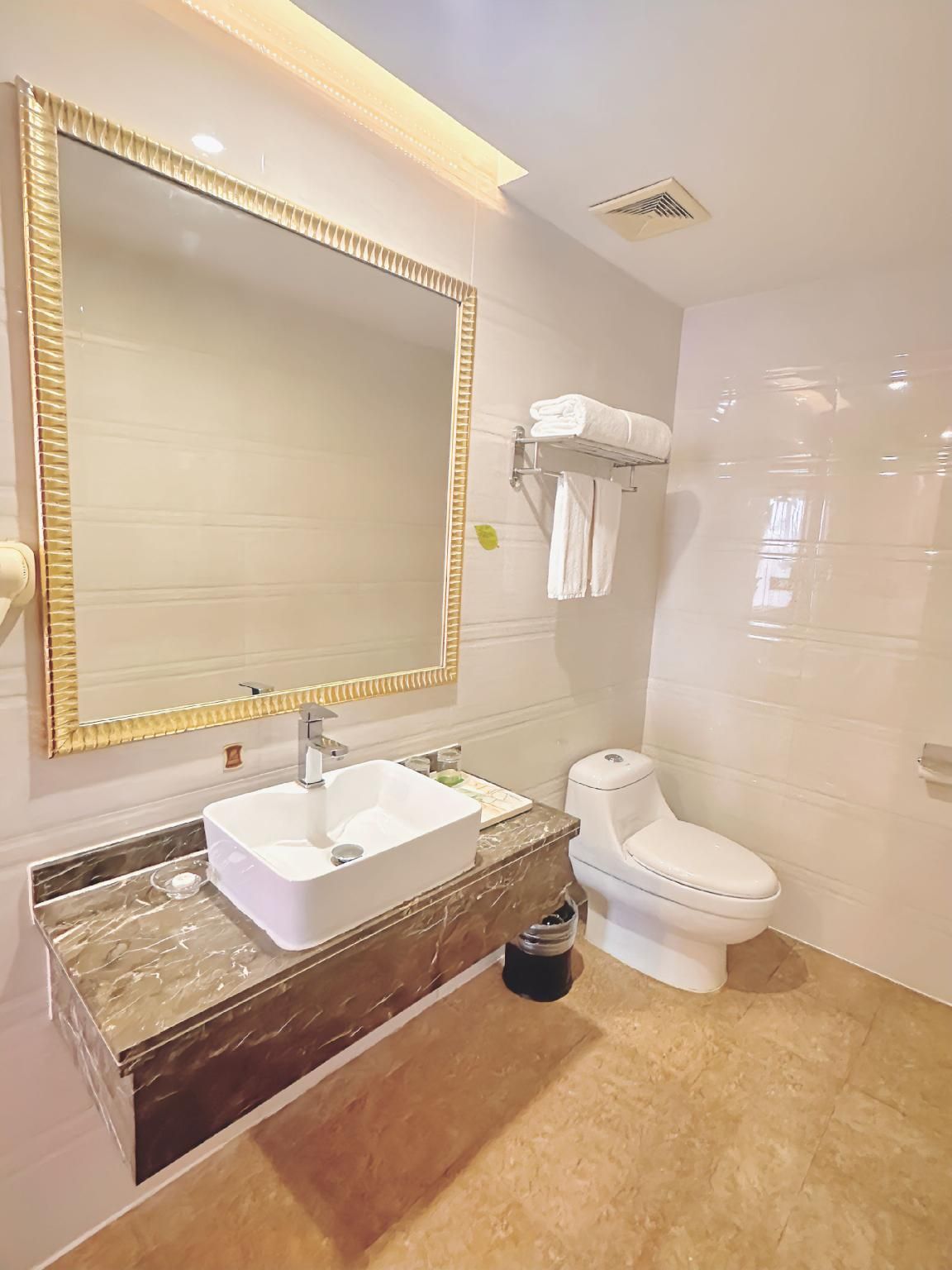 Vienna - Bonding Room With Twin Bed