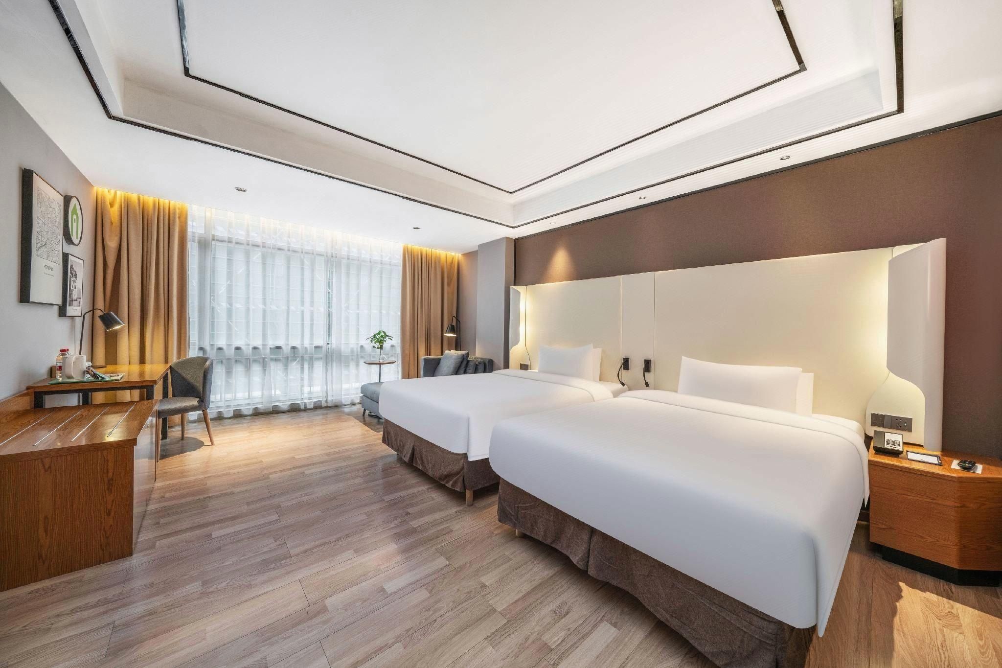 WH - Deluxe Bed Room