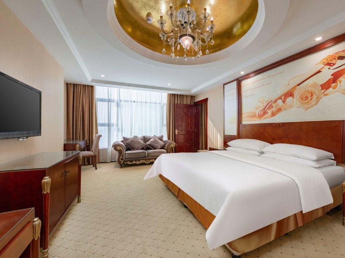 Suite with View