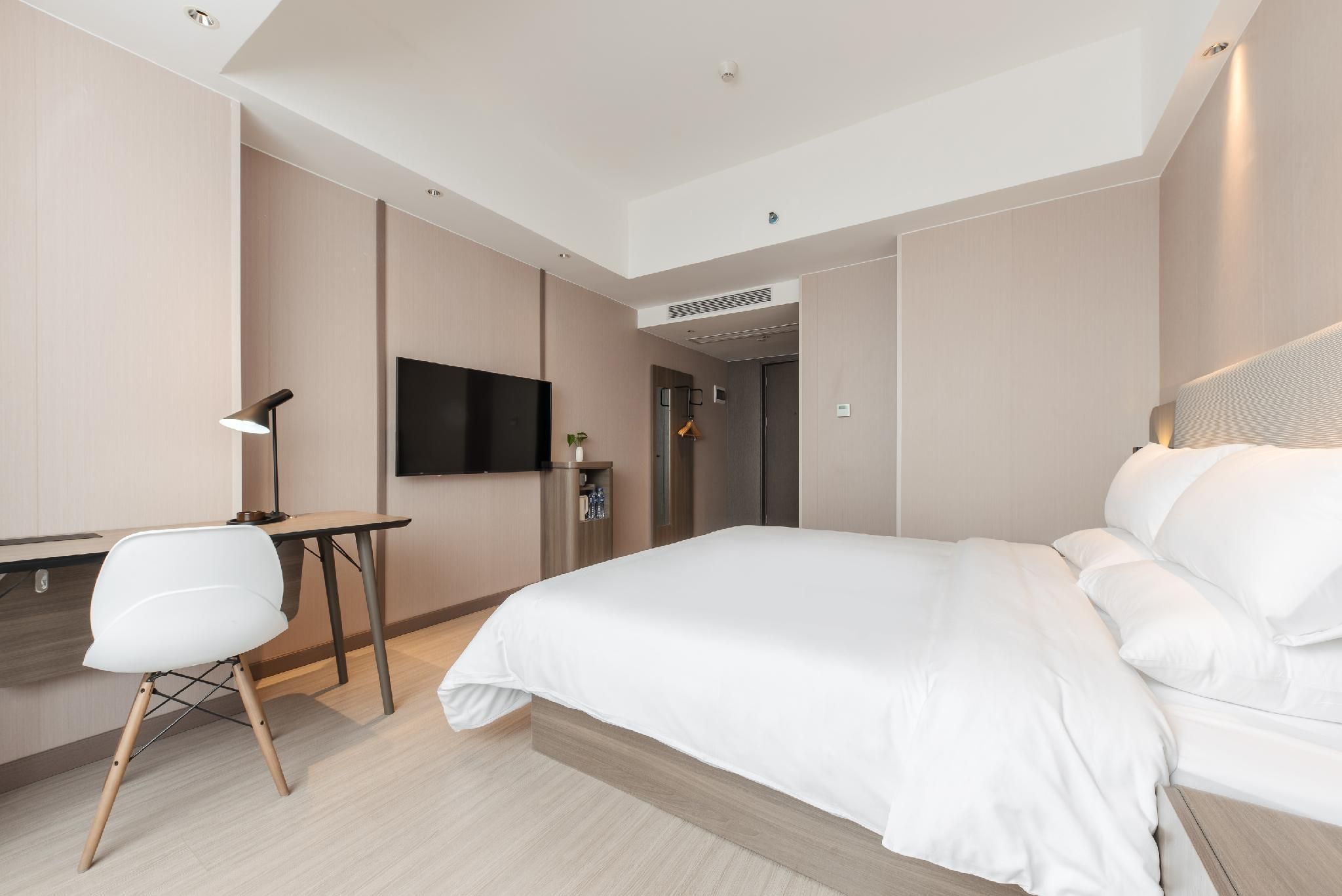 Huazhu - Superior BedRoom