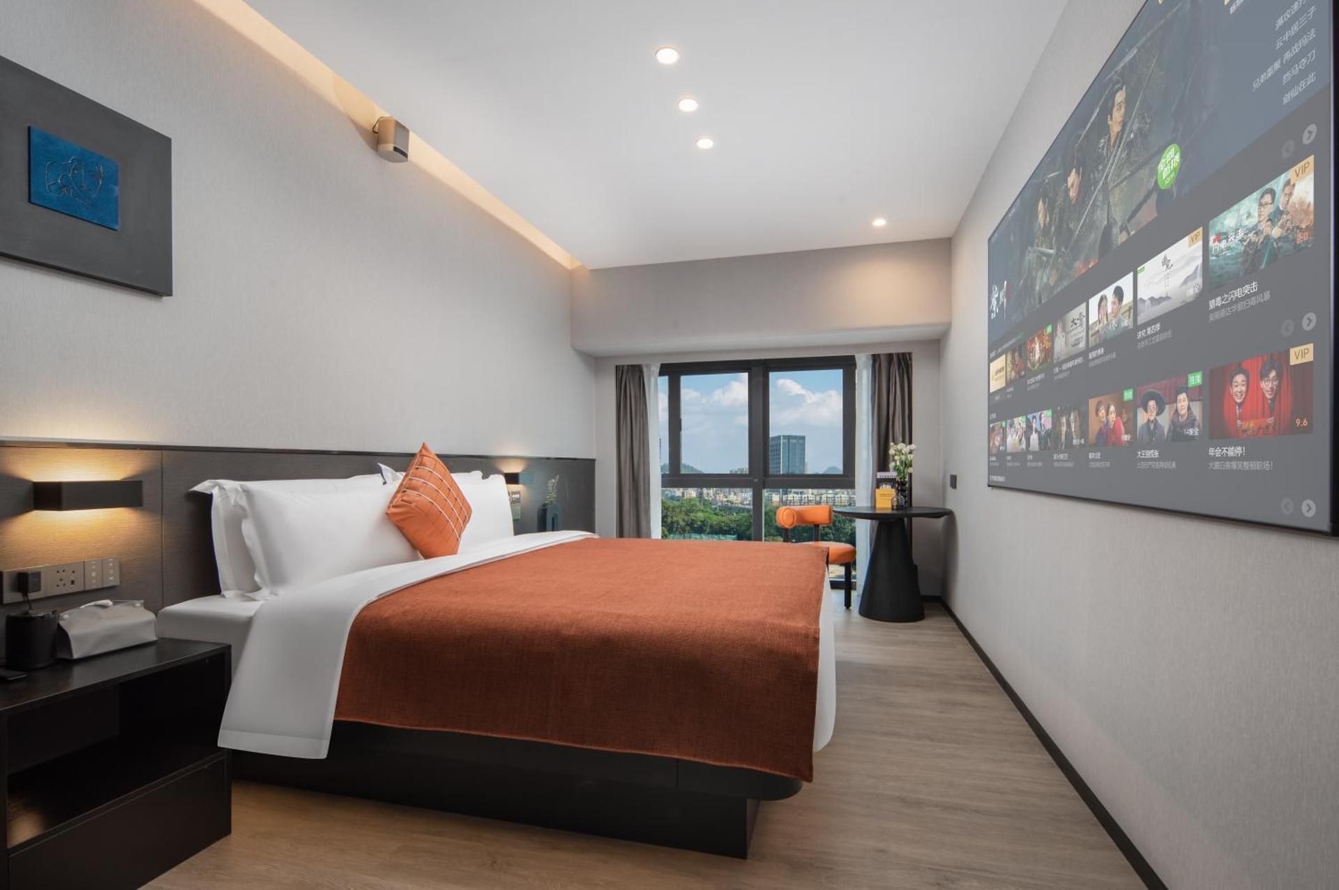 Standard Queen Room