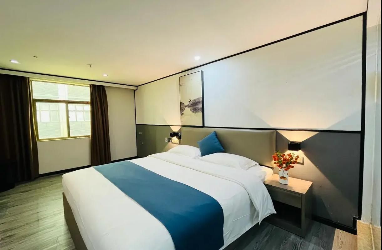 Business King Room