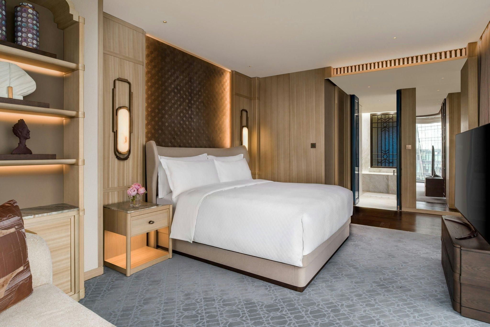 St. Regis Suite, Suite, 1 King, City view