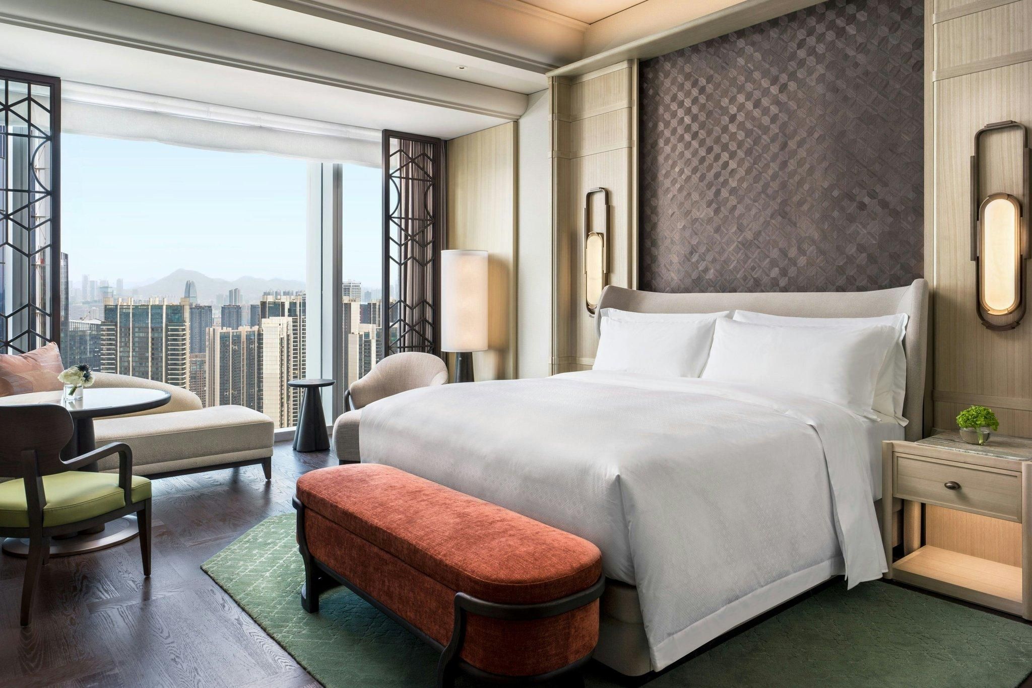Grand Deluxe City View, Guest room, 1 King, Skyline view