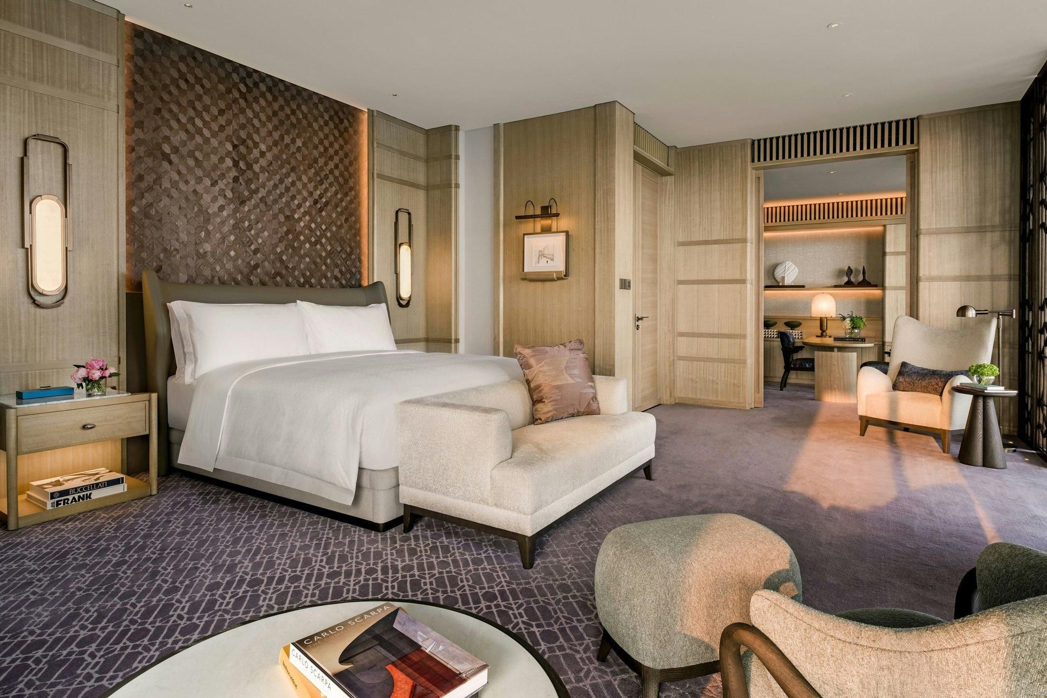 Presidential Suite, Suite, 1 King, Bay view, Balcony