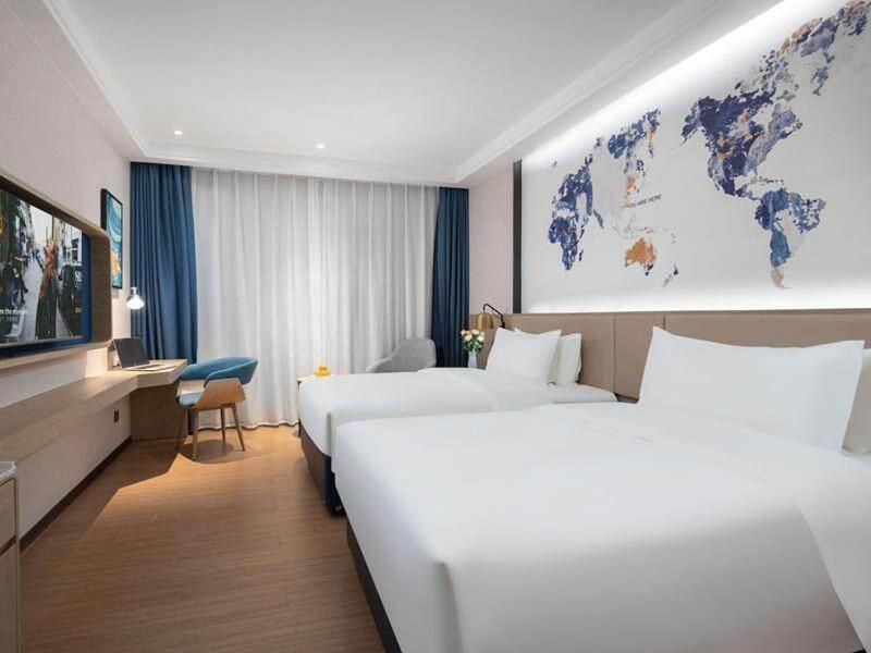 Light Twin Room without Window