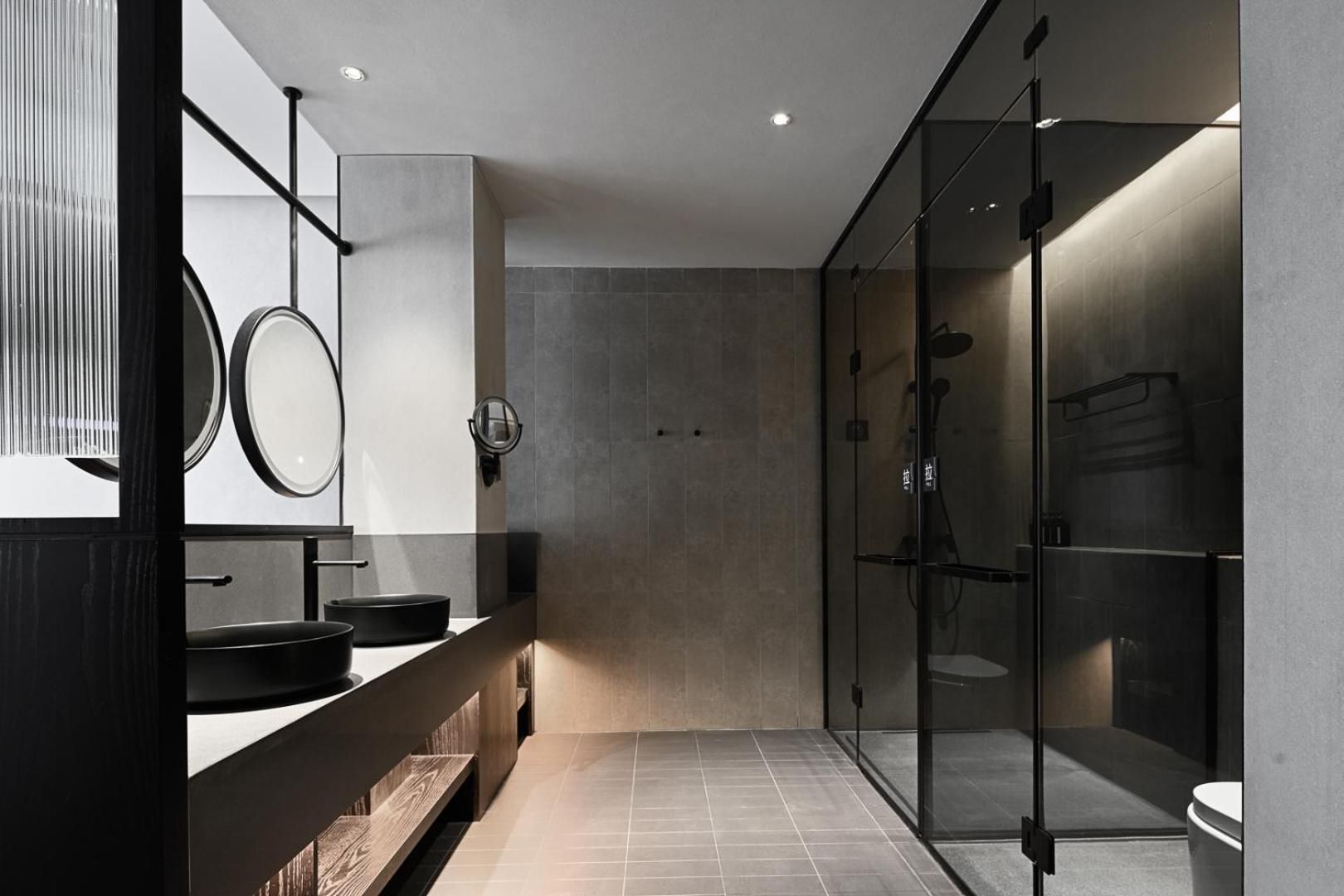 Deluxe Double Room for 2 Adults