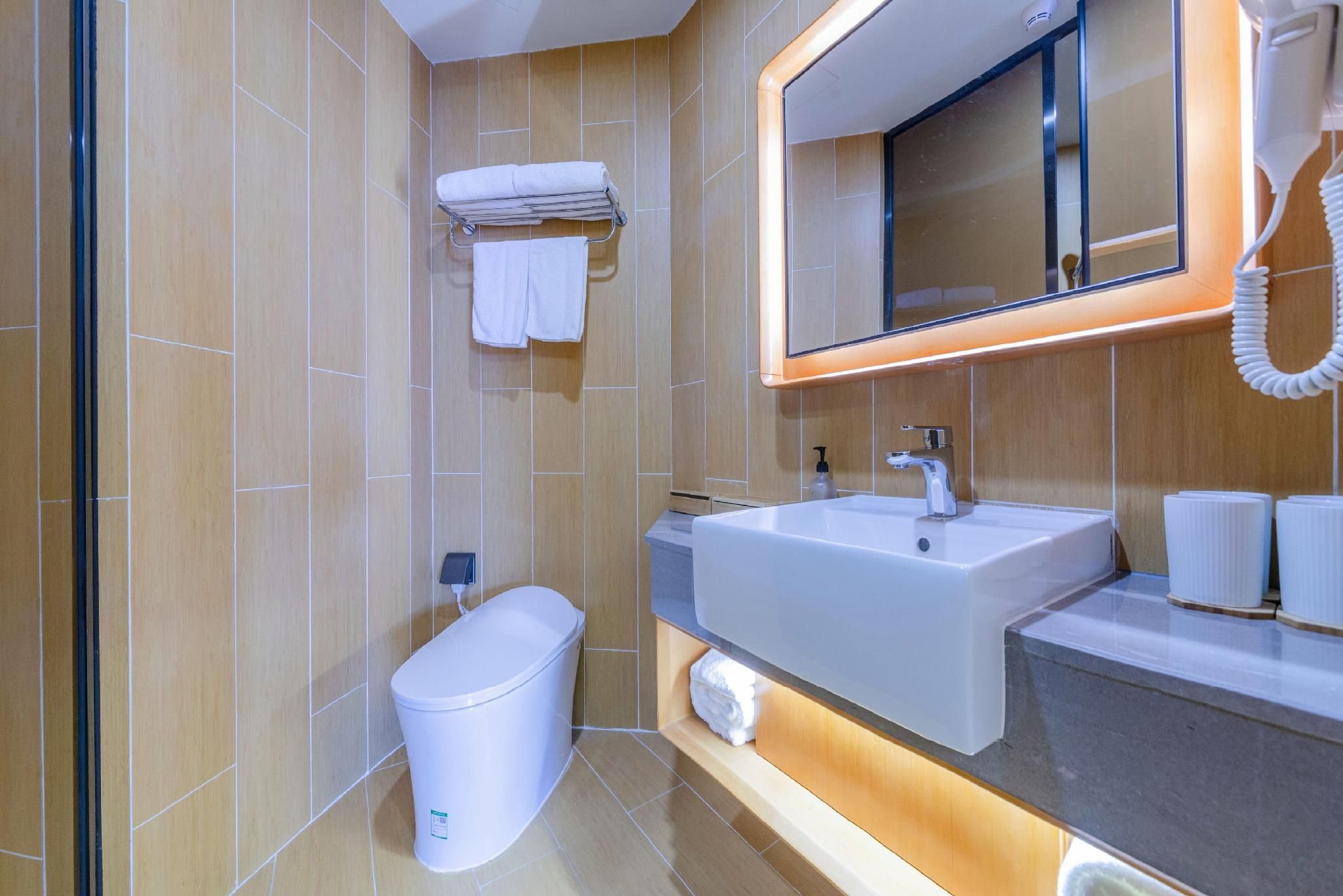 Business Suite Room