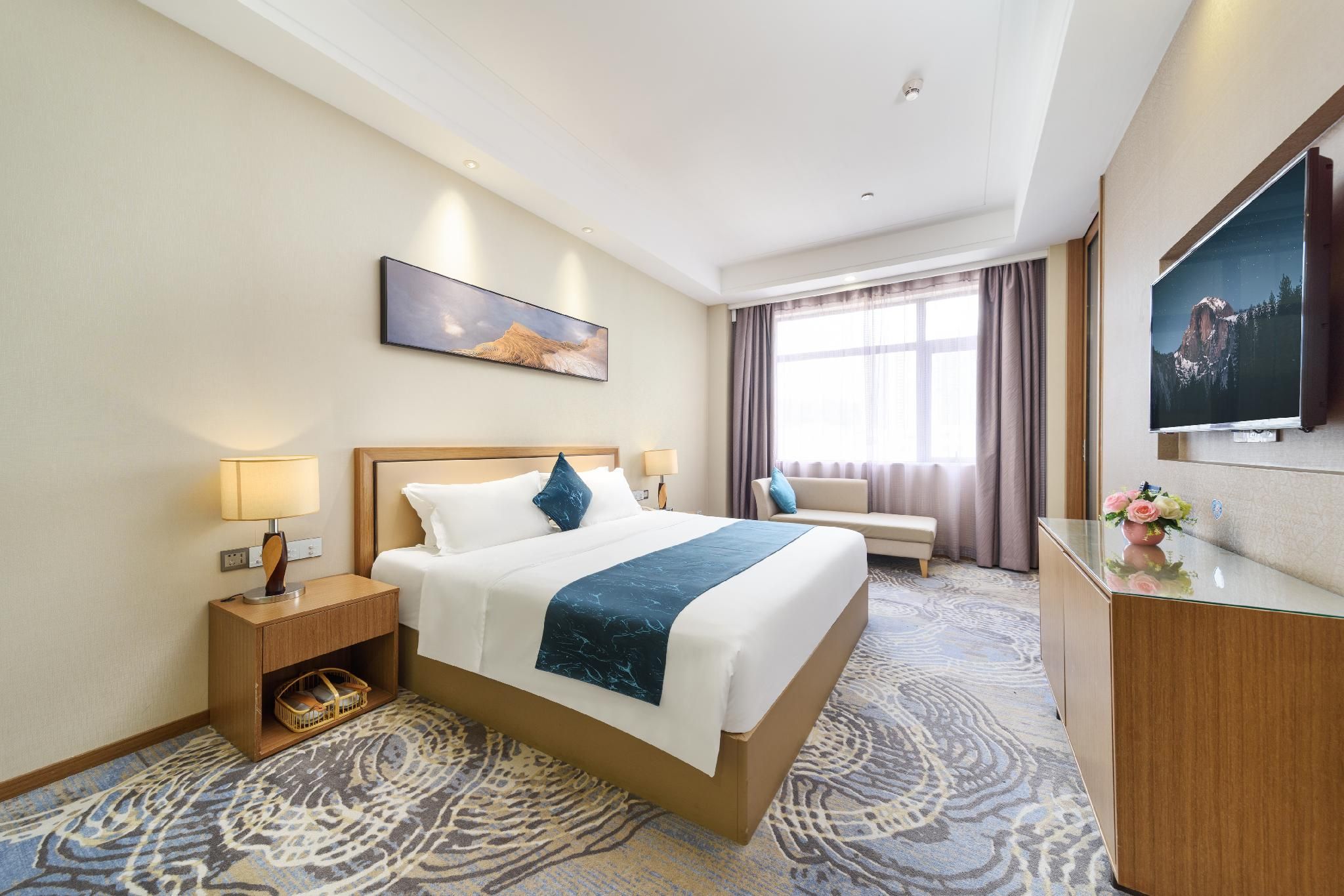 Business Suite Room
