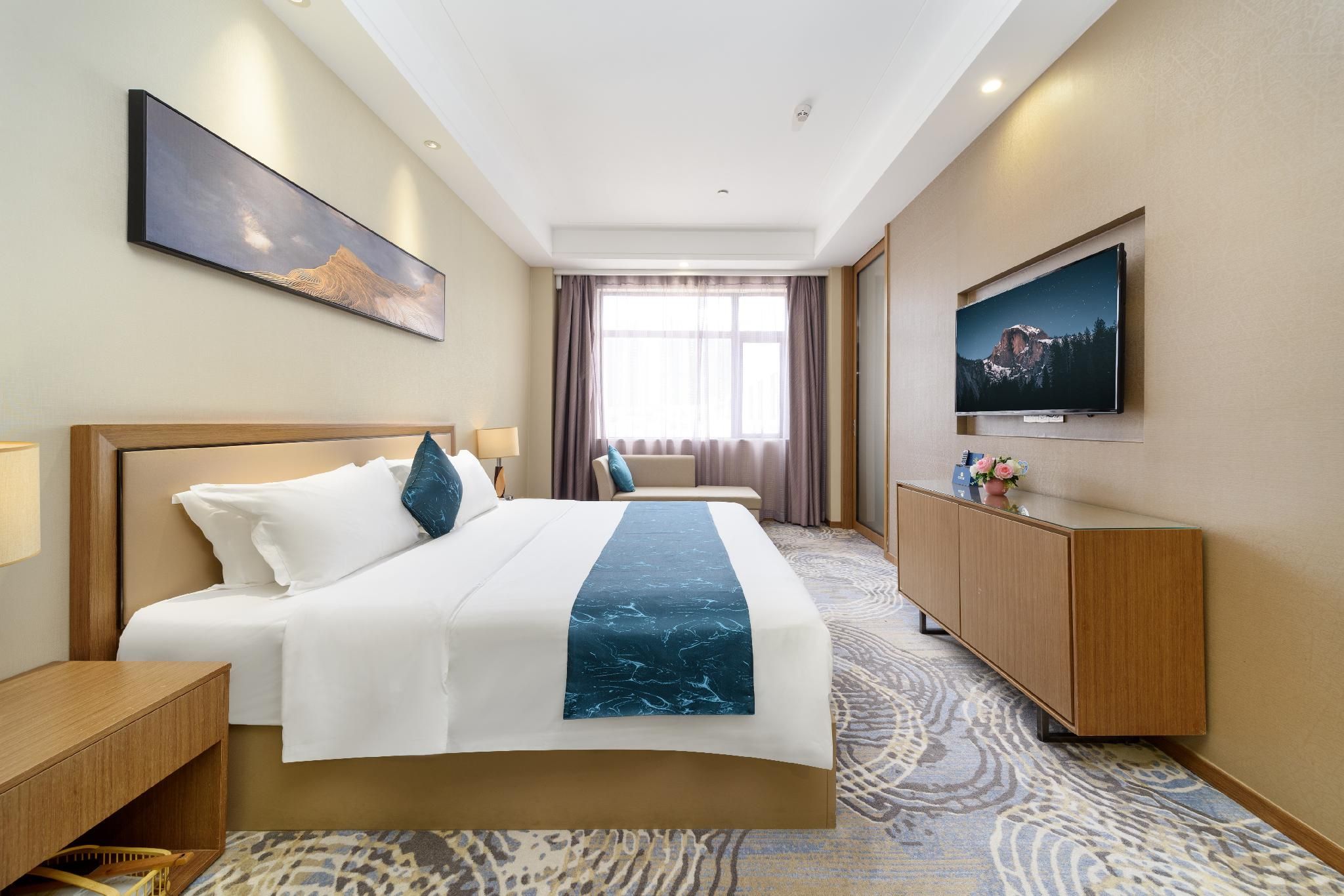 Business Suite Room