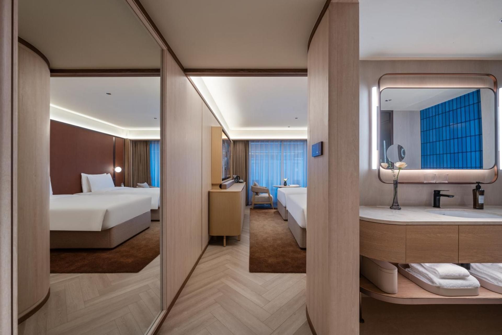 Huazhu - Deluxe Twin Room