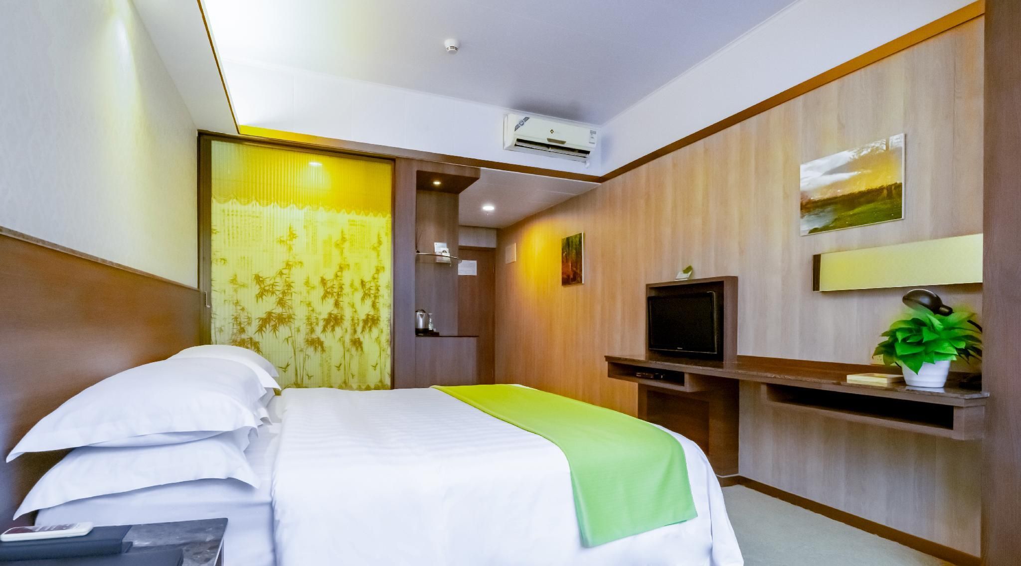 Zero Pressure Superior Queen Room