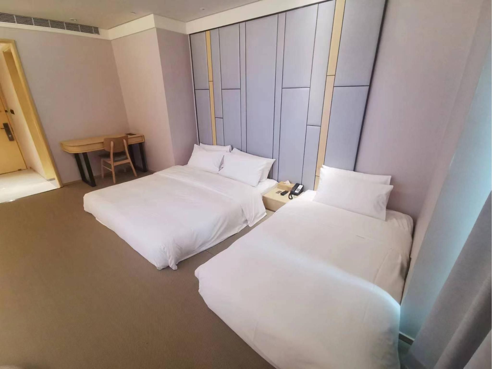 Huazhu - Family Room