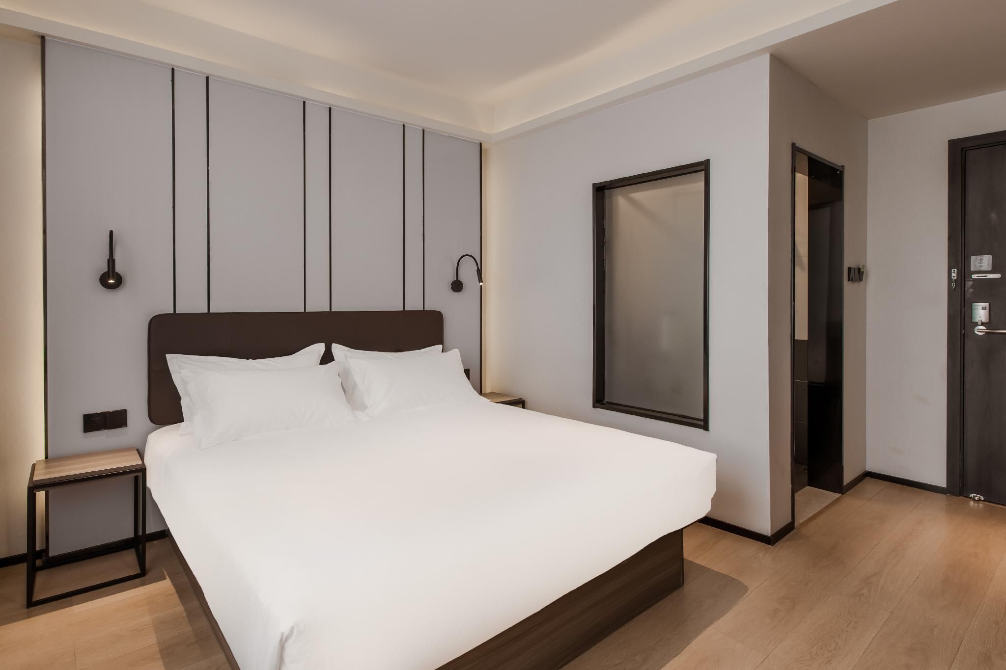 Huazhu - Superior BedRoom