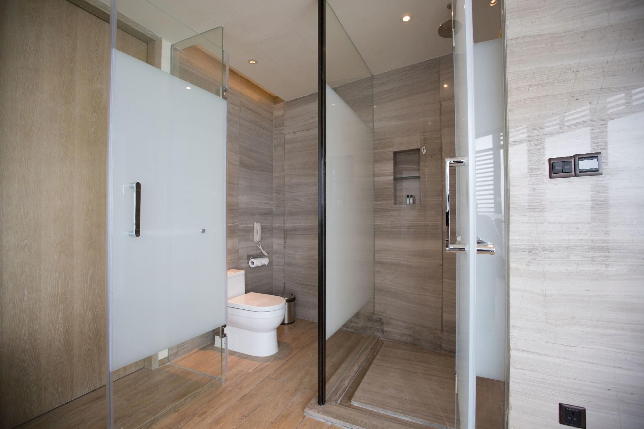 Deluxe Suite with Sea View
