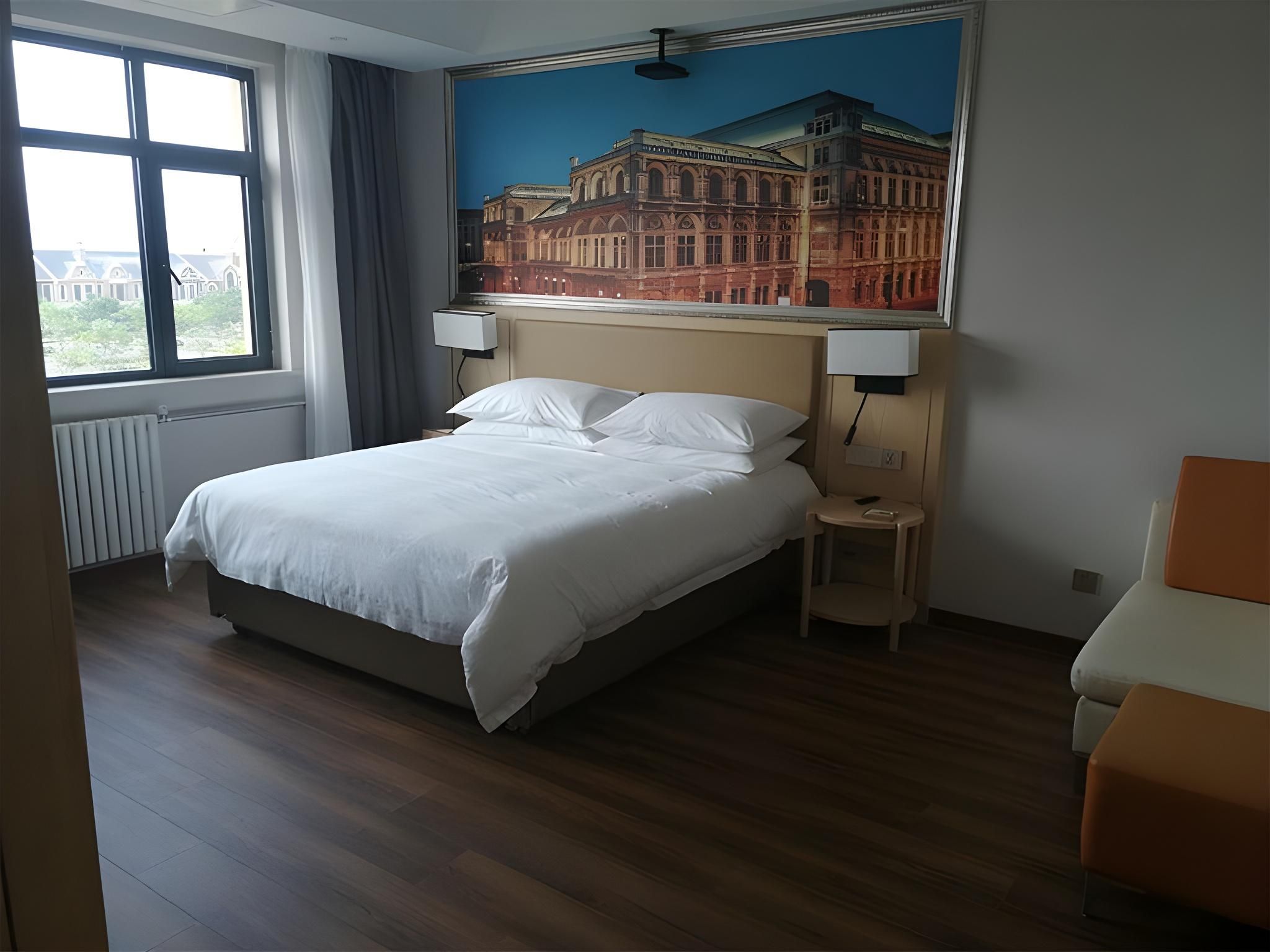 Vienna - Functional Chess Suite Room