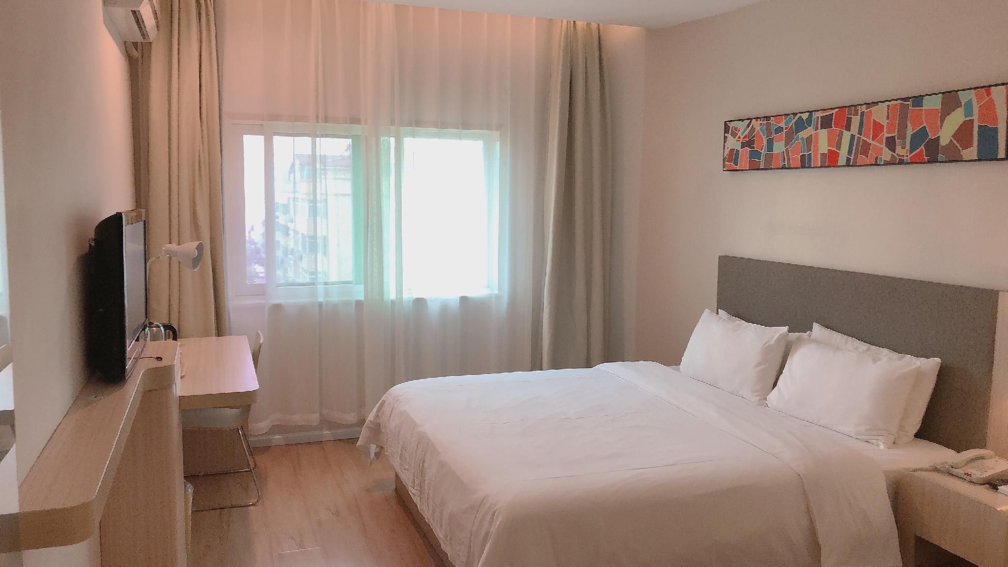 Huazhu - Superior BedRoom