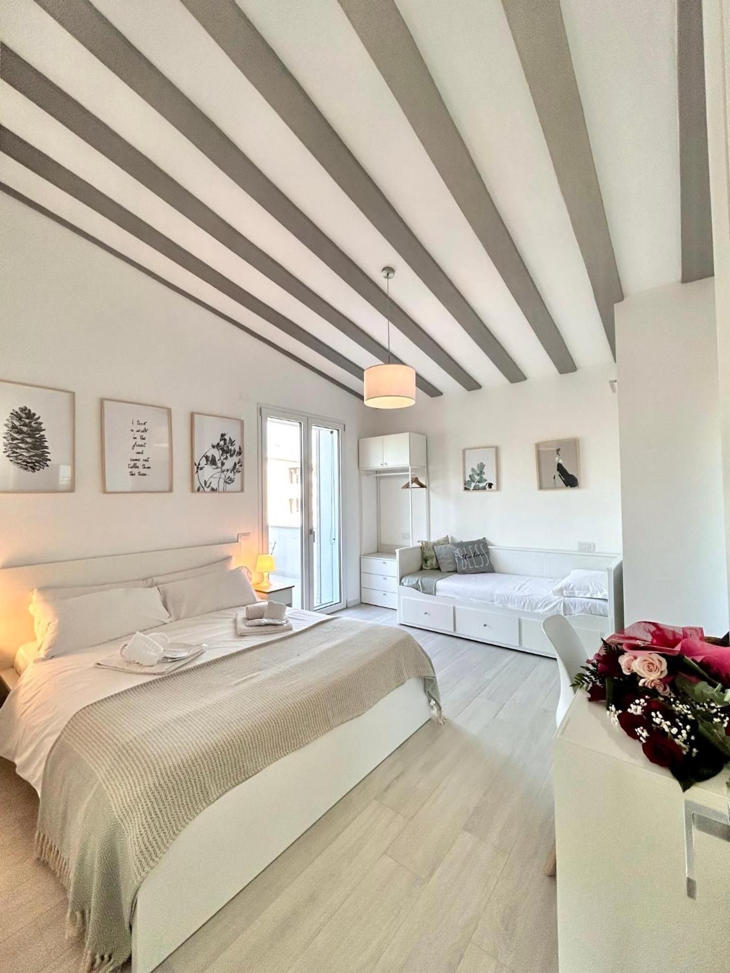 Triple Room with Terrace