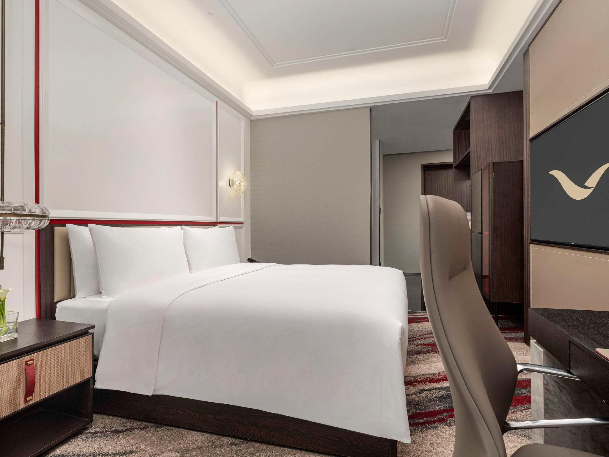 Movenpick Standard King Room