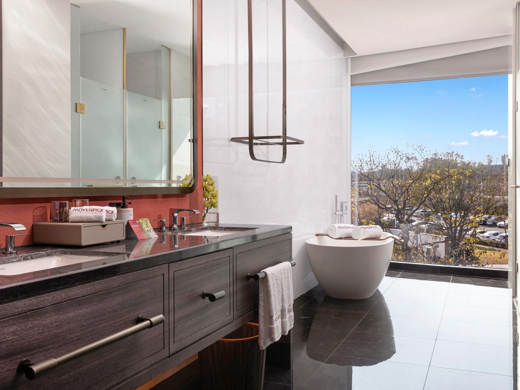 Movenpick Deluxe Suite Room