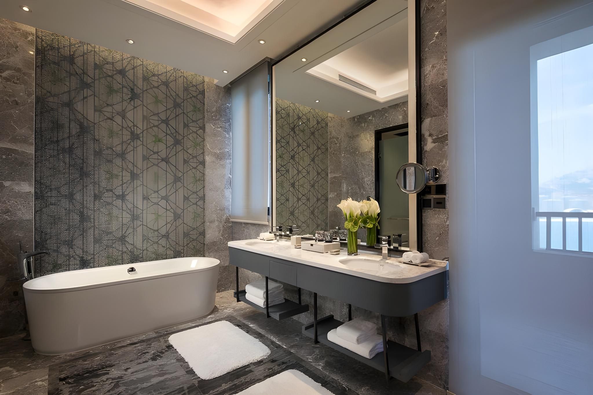 King One Bedroom Ambassador Suite