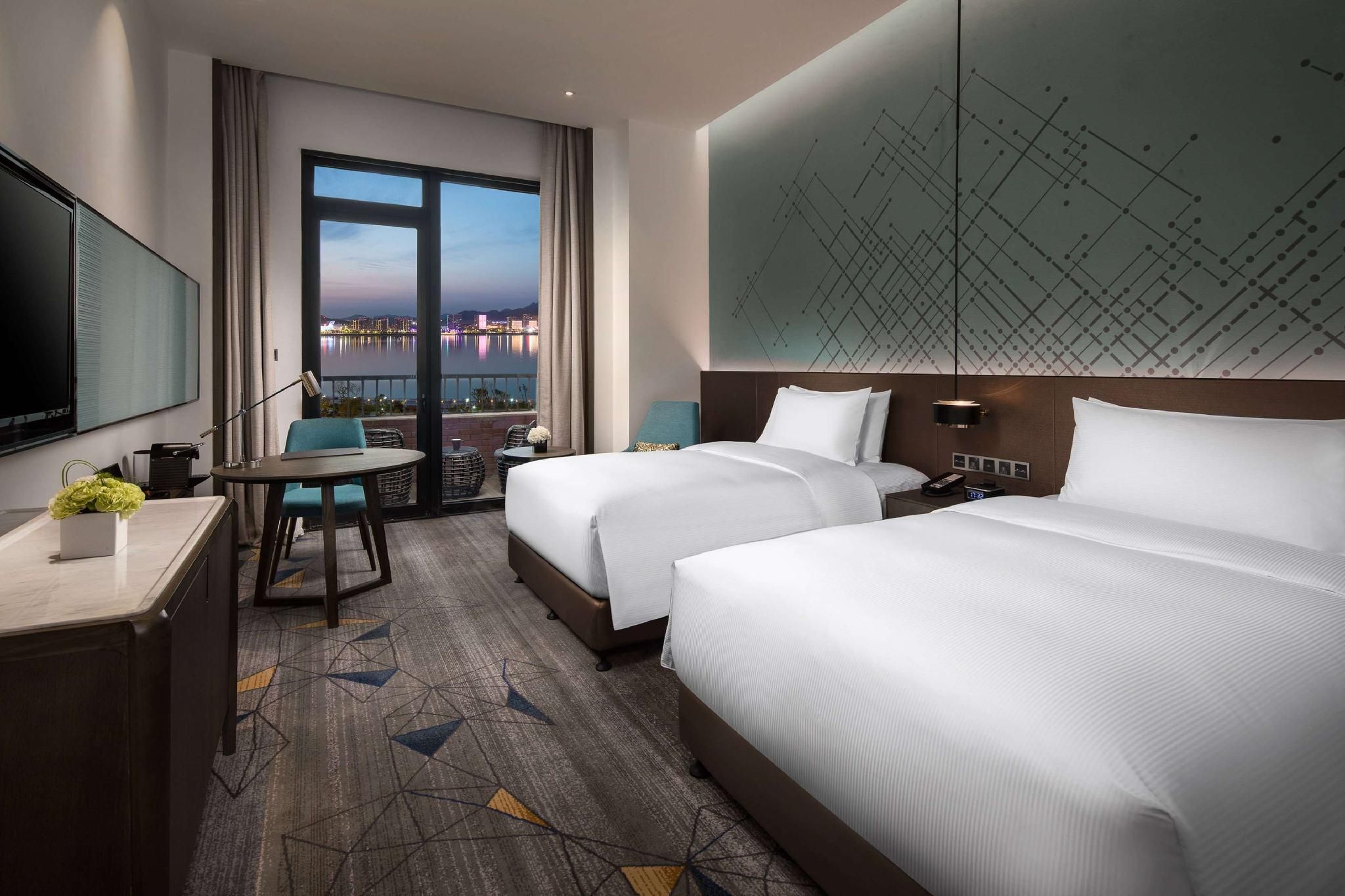 Twin Deluxe Room