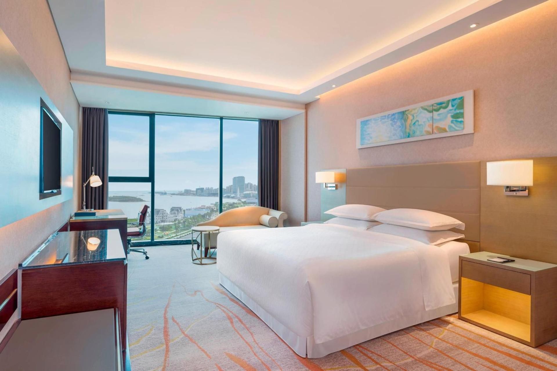 Club lounge access, Guest room, 1 King, Tangdao Bay view, Ocean view