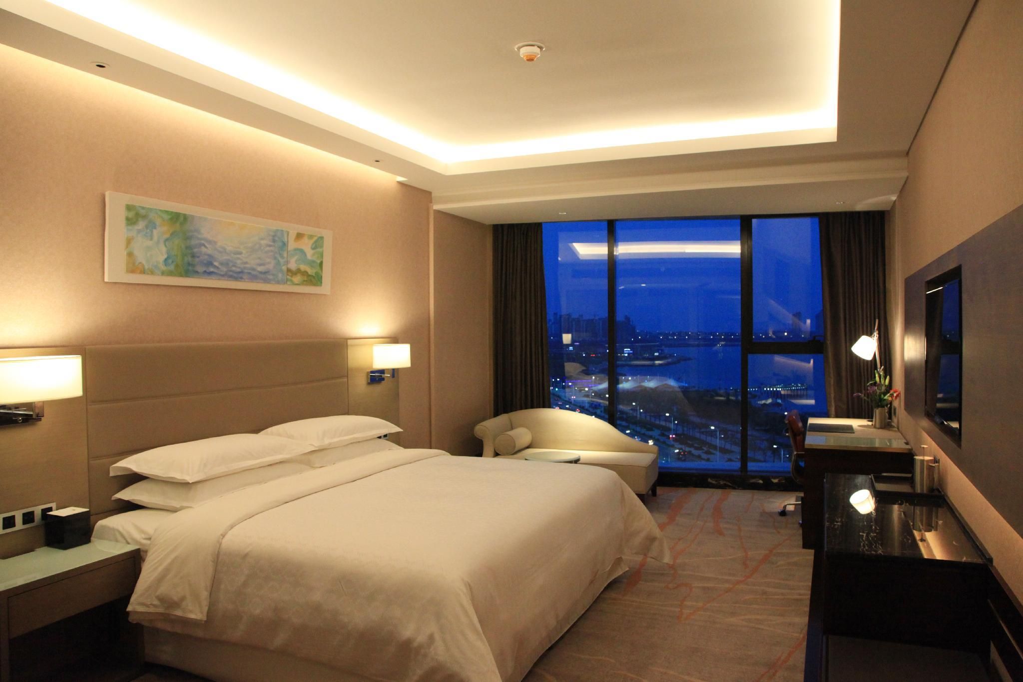 Guest room, 1 King, Ocean view