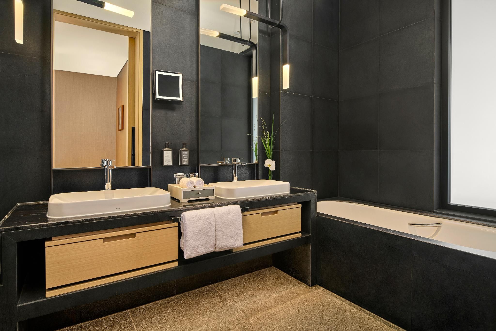 King Deluxe Room with Balcony